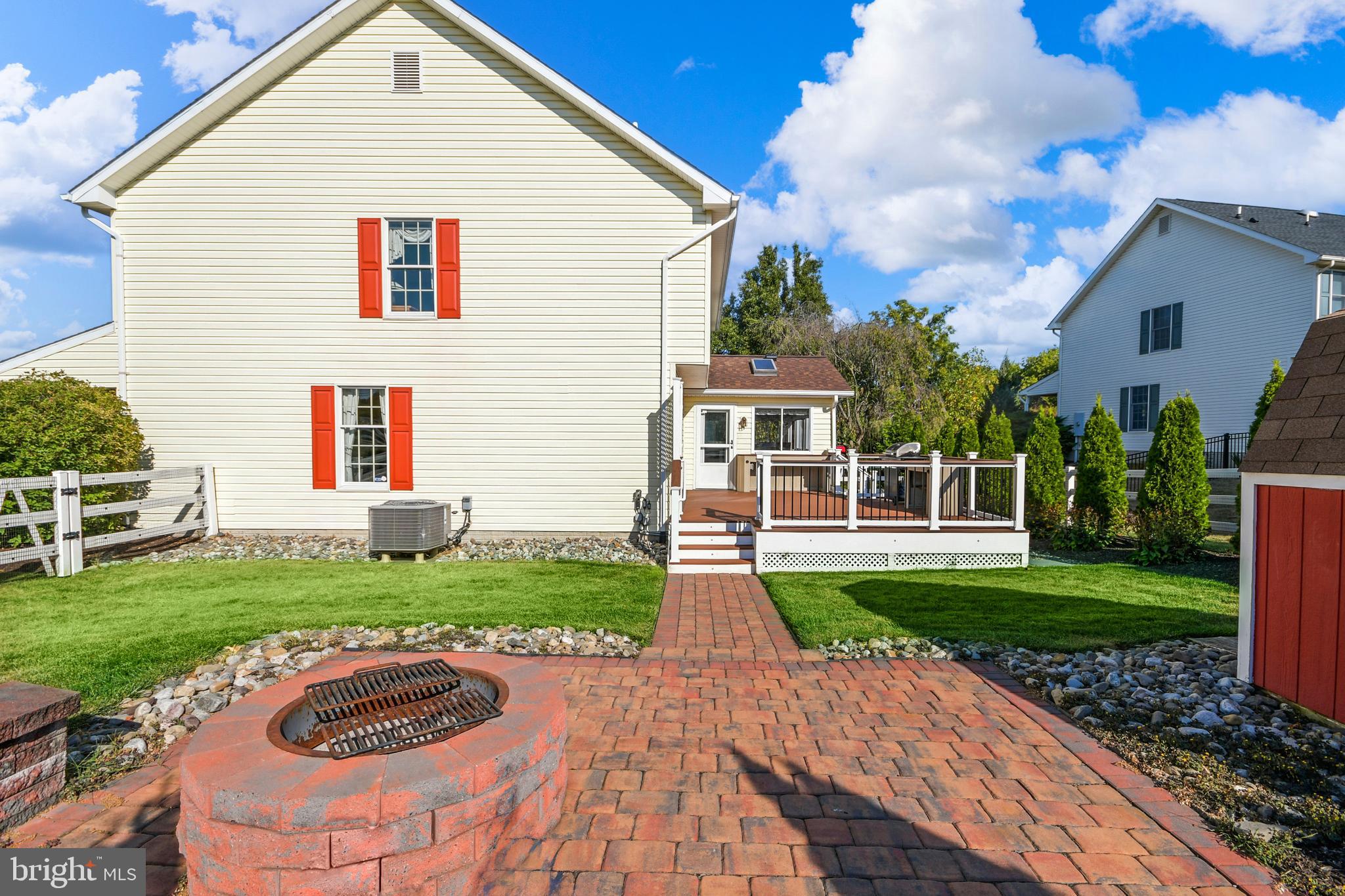 FOXFIELD AT MIDDLETOWN - Residential