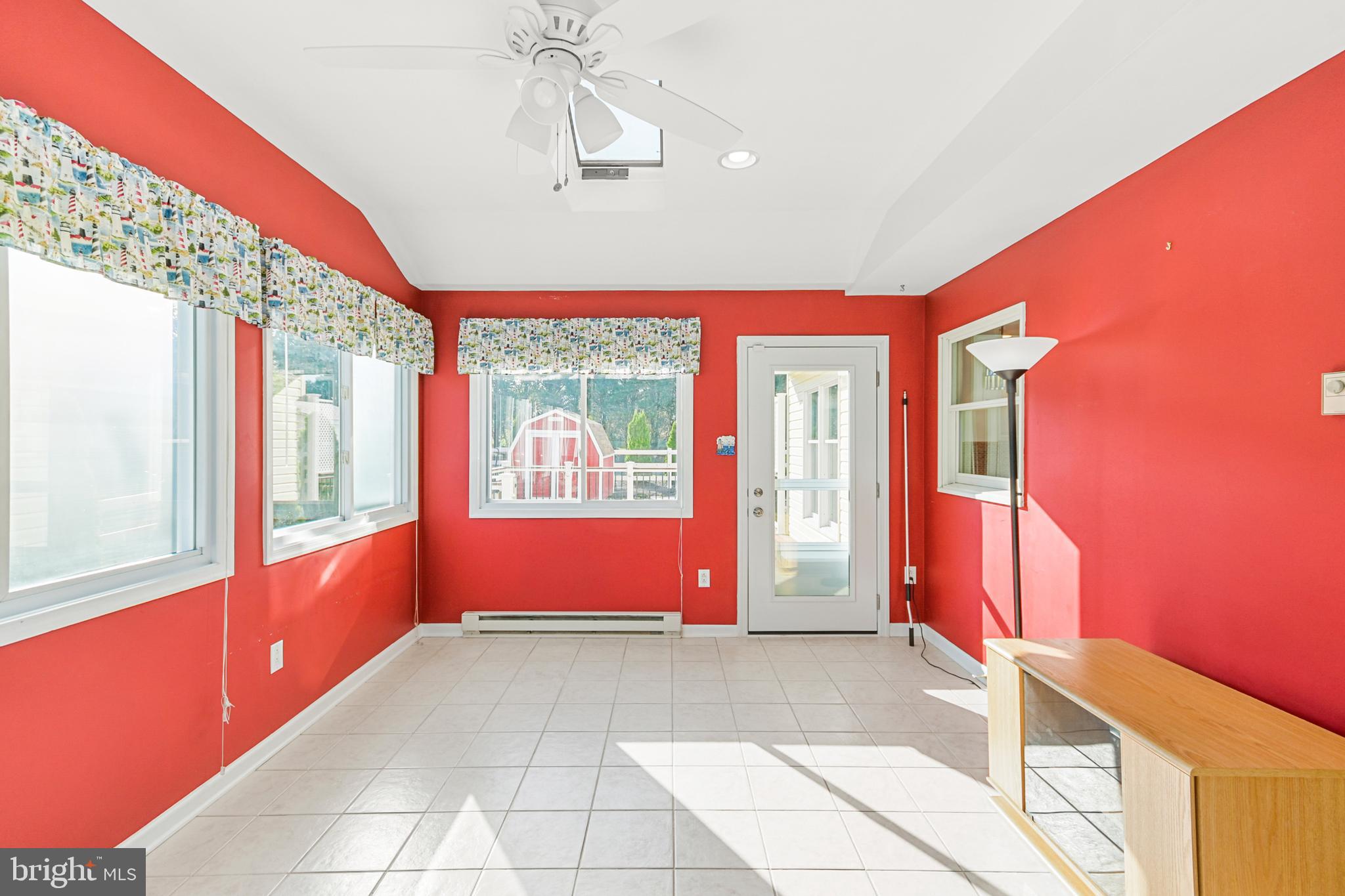 FOXFIELD AT MIDDLETOWN - Residential