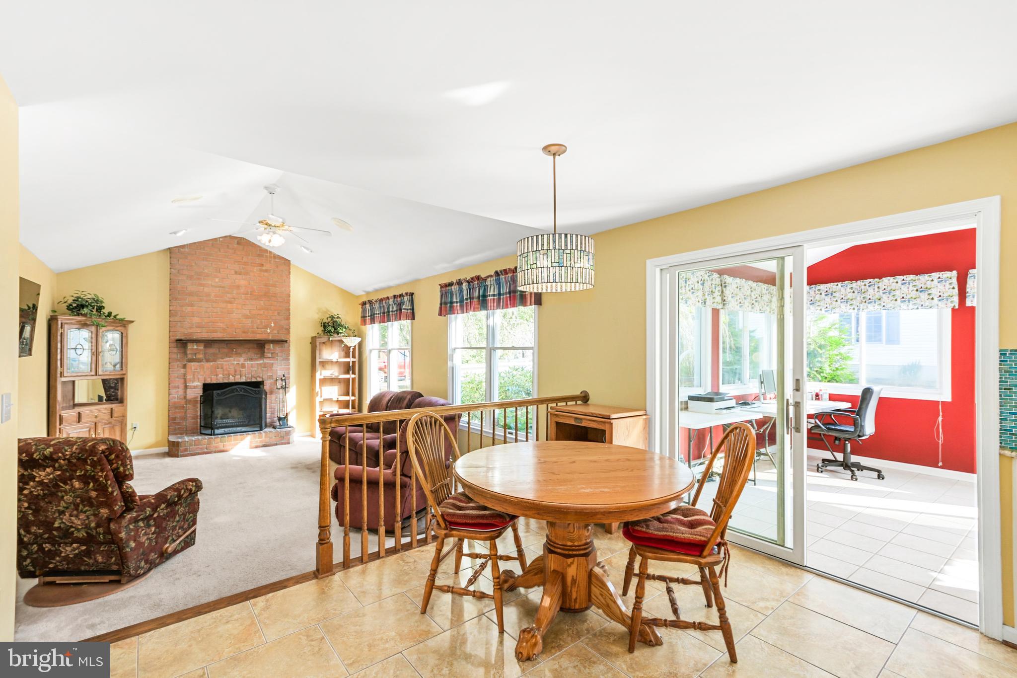 FOXFIELD AT MIDDLETOWN - Residential