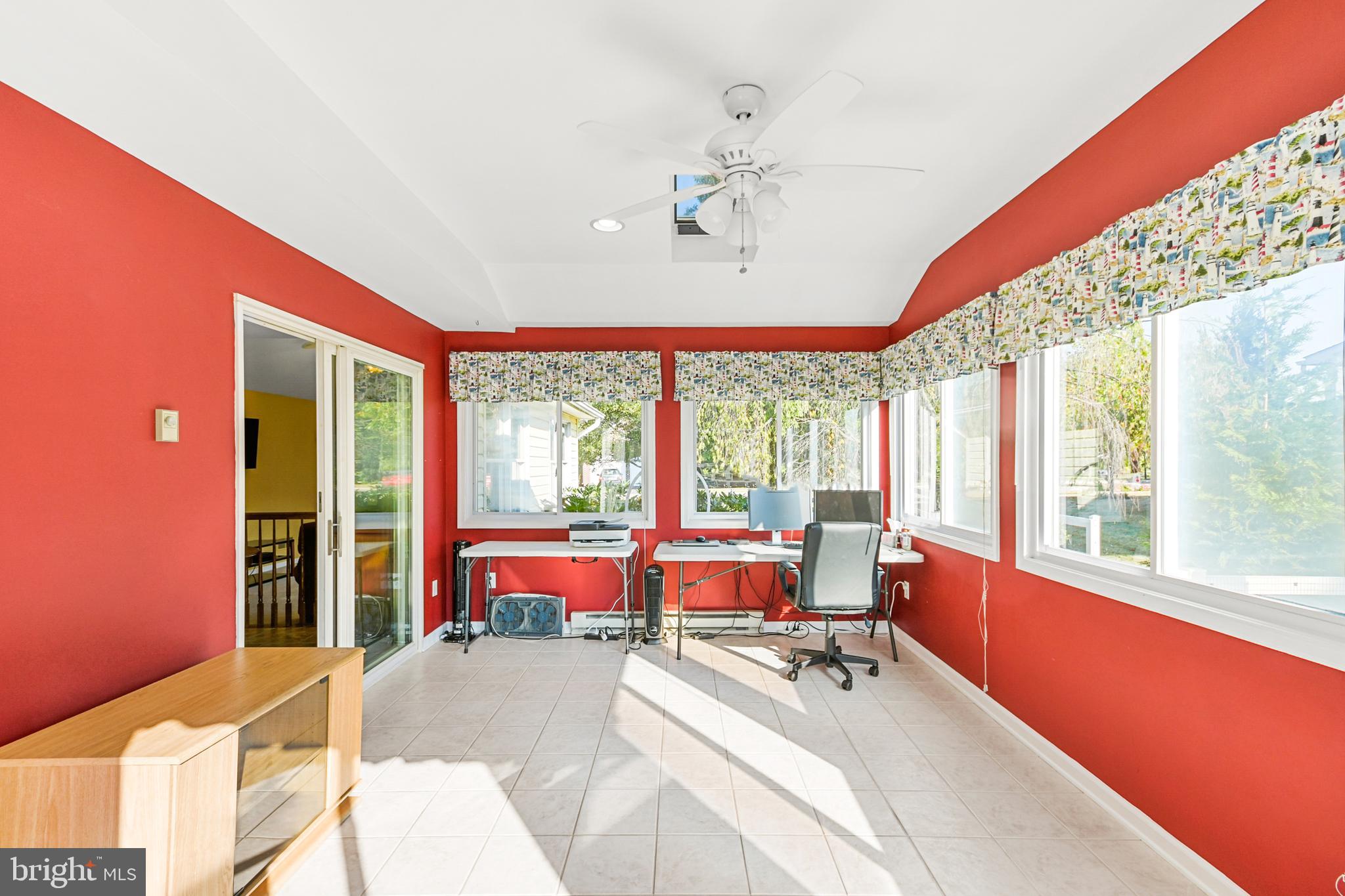 FOXFIELD AT MIDDLETOWN - Residential