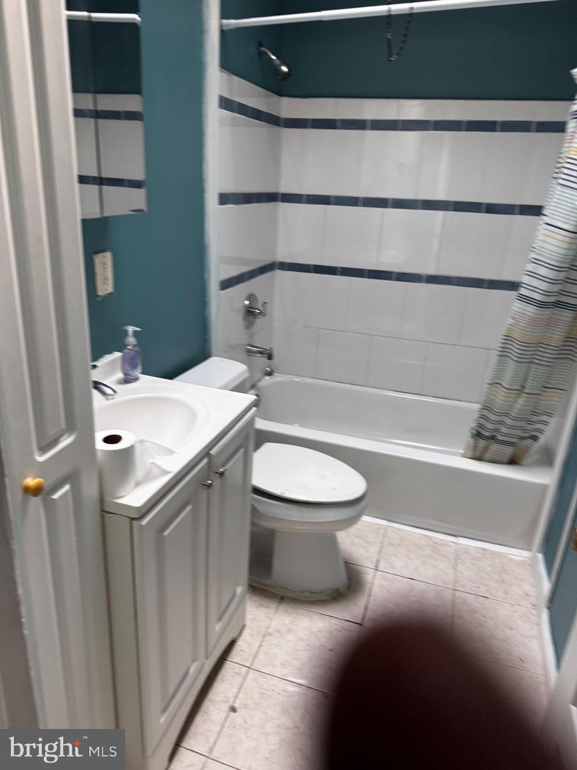 227 LAUREL ROAD