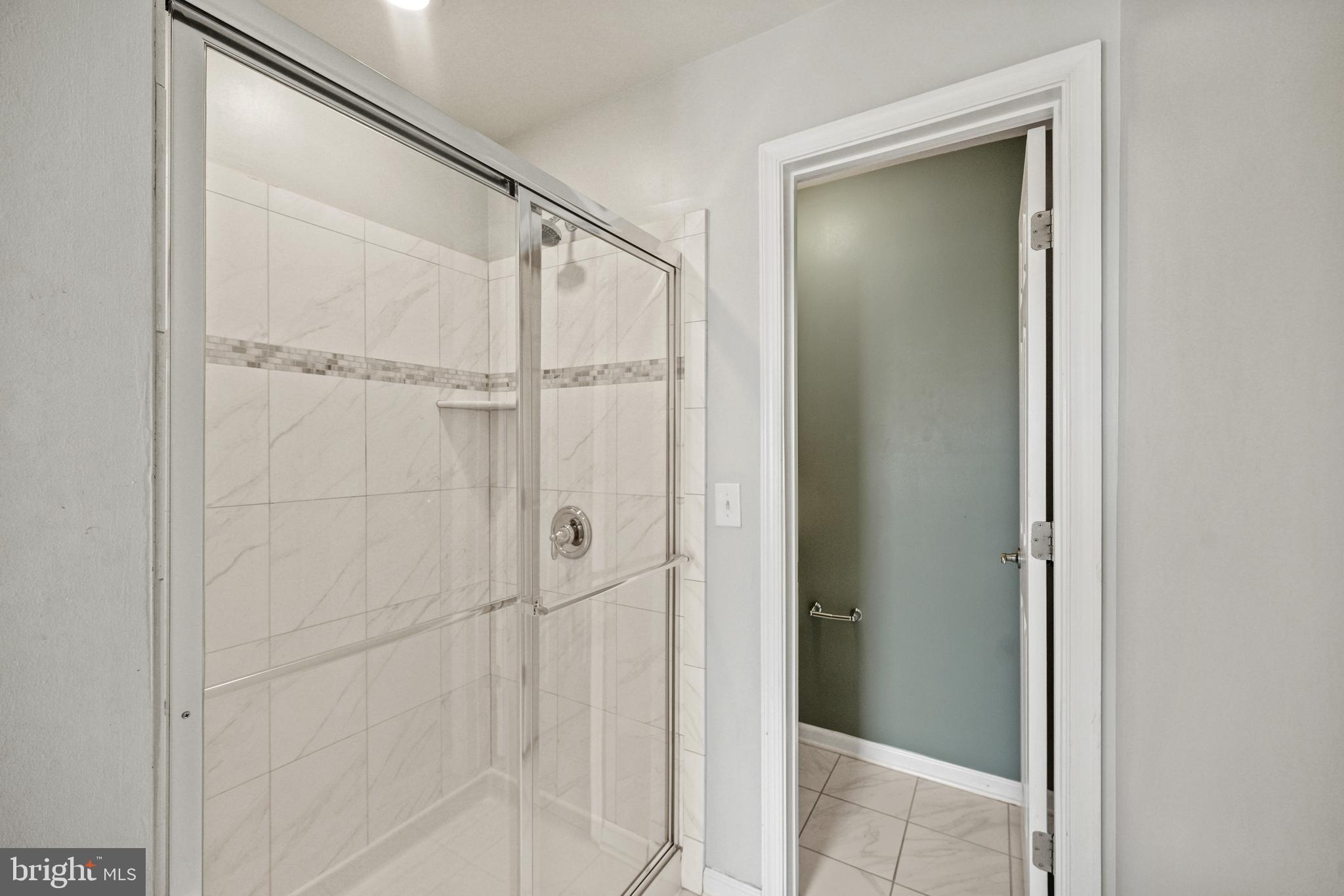 EAST GATE 3 CONDOMINIUM - Residential Lease