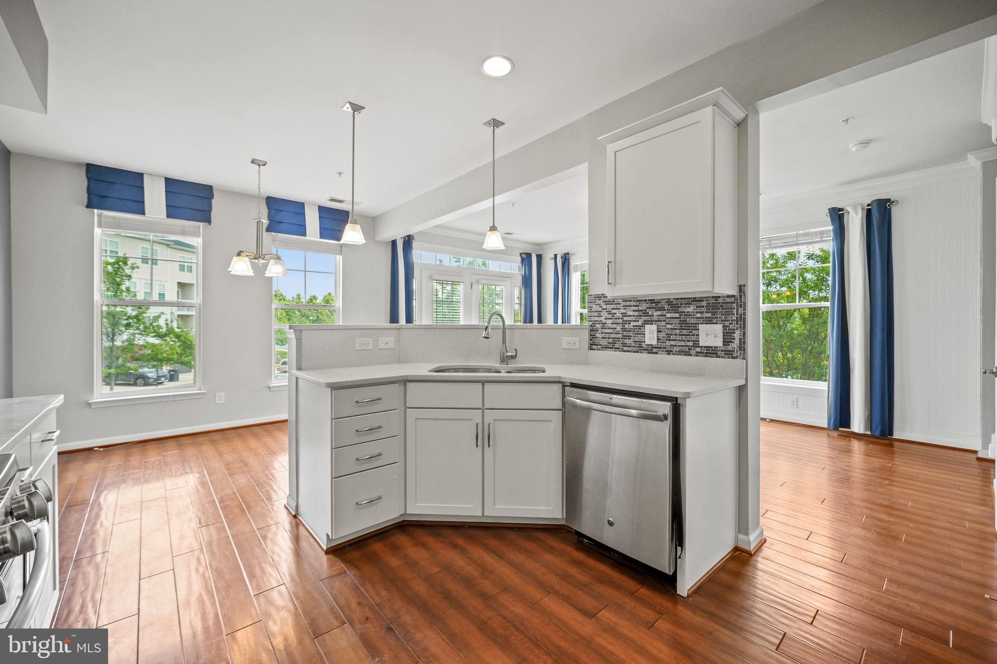 EAST GATE 3 CONDOMINIUM - Residential Lease