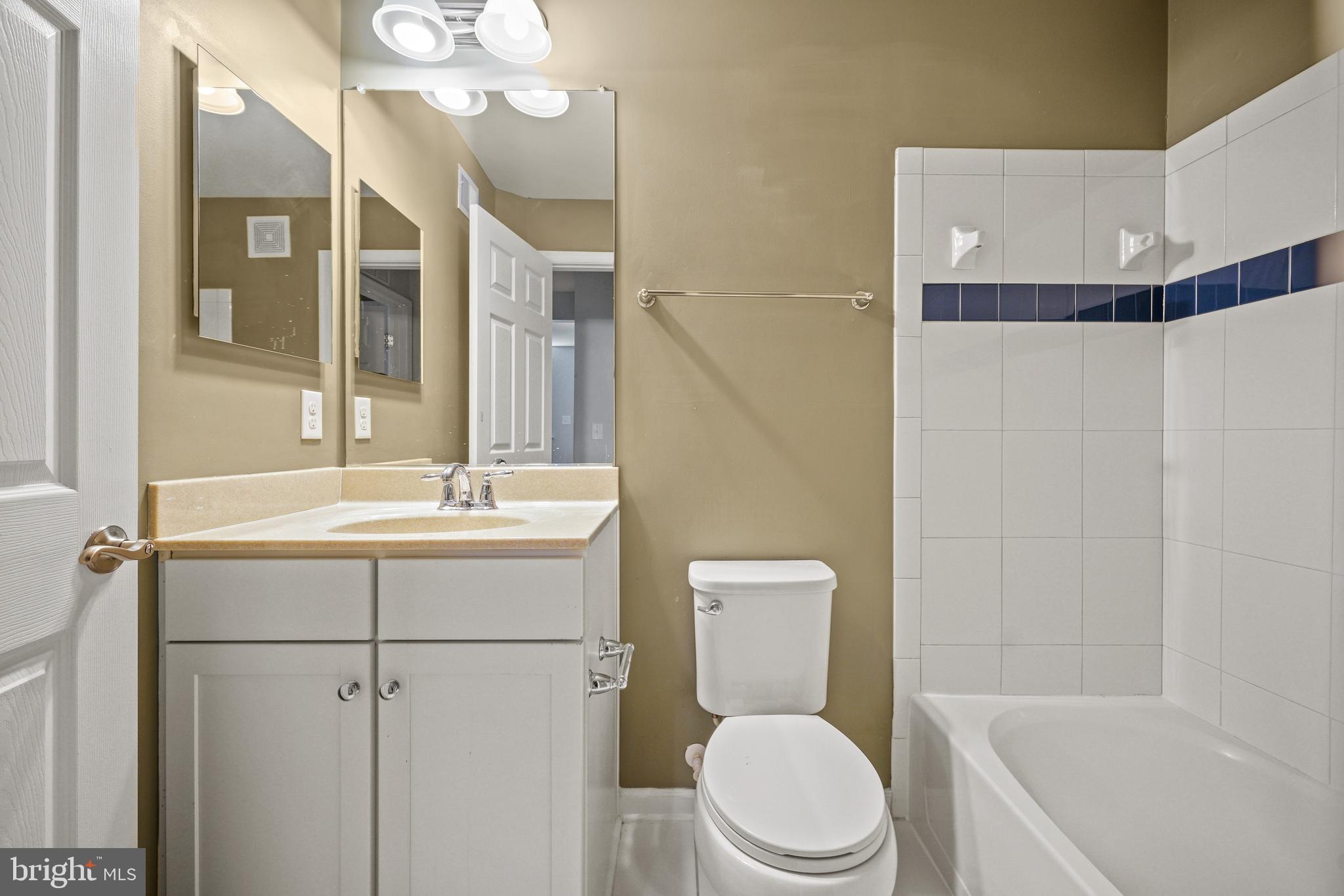 EAST GATE 3 CONDOMINIUM - Residential Lease