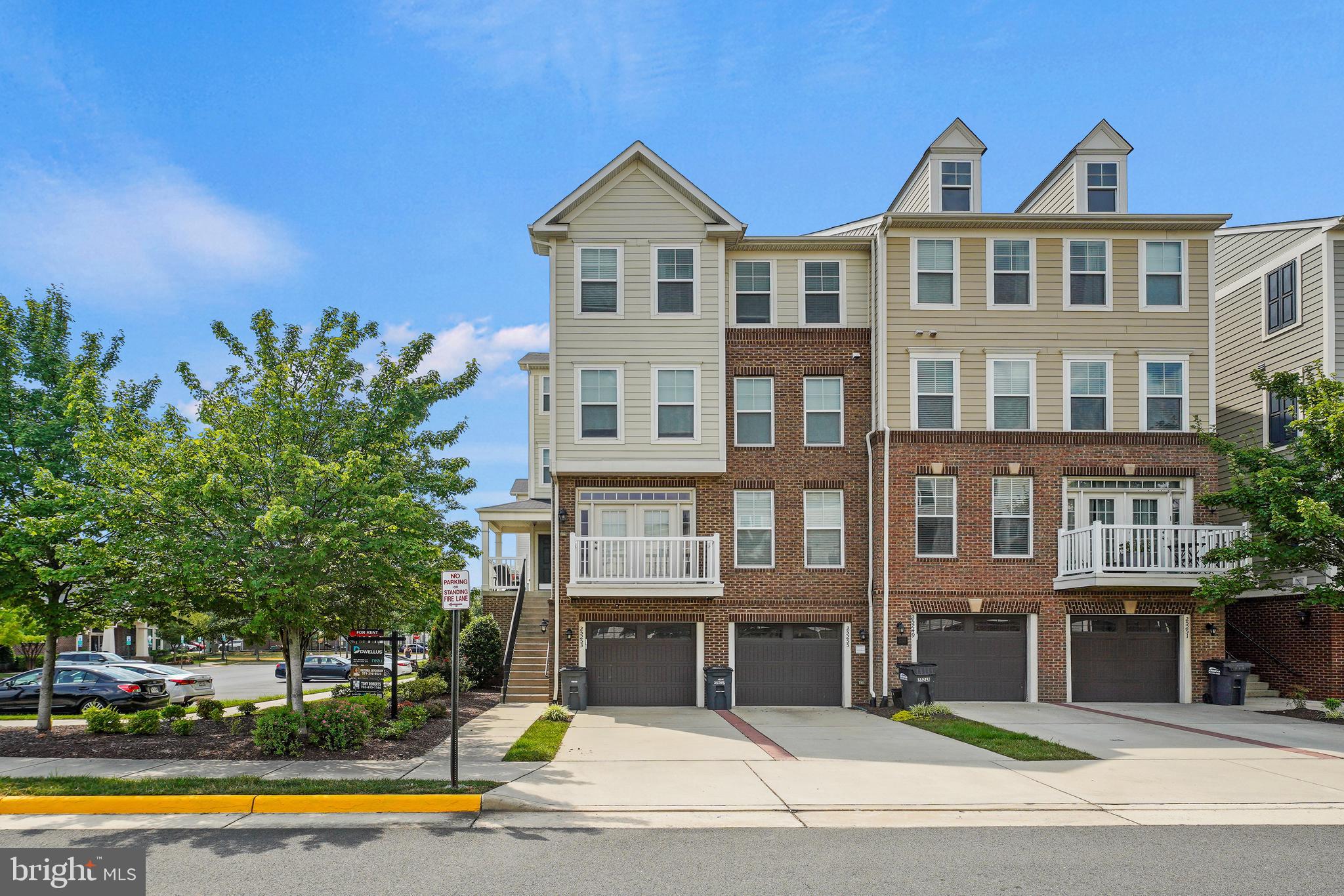 EAST GATE 3 CONDOMINIUM - Residential Lease