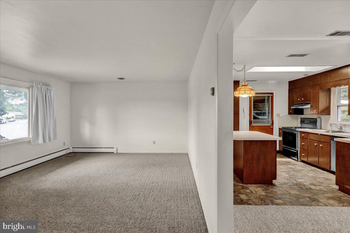 CRESTWOOD - Residential