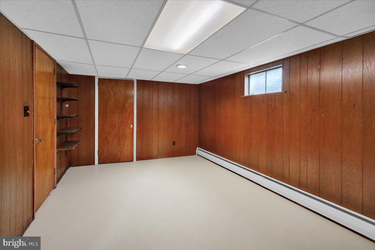 CRESTWOOD - Residential