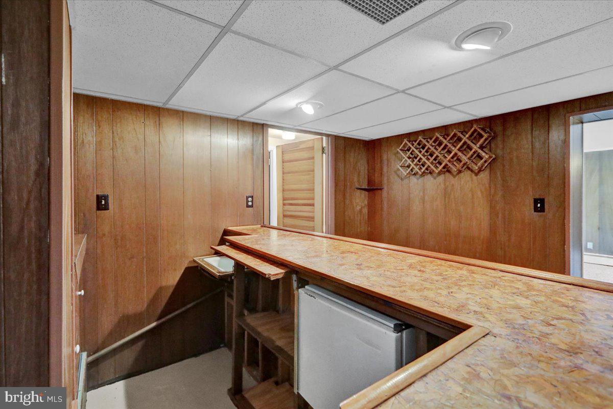 CRESTWOOD - Residential