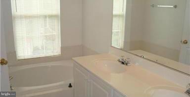 BARDEN OAKS - Residential Lease