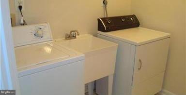 BARDEN OAKS - Residential Lease