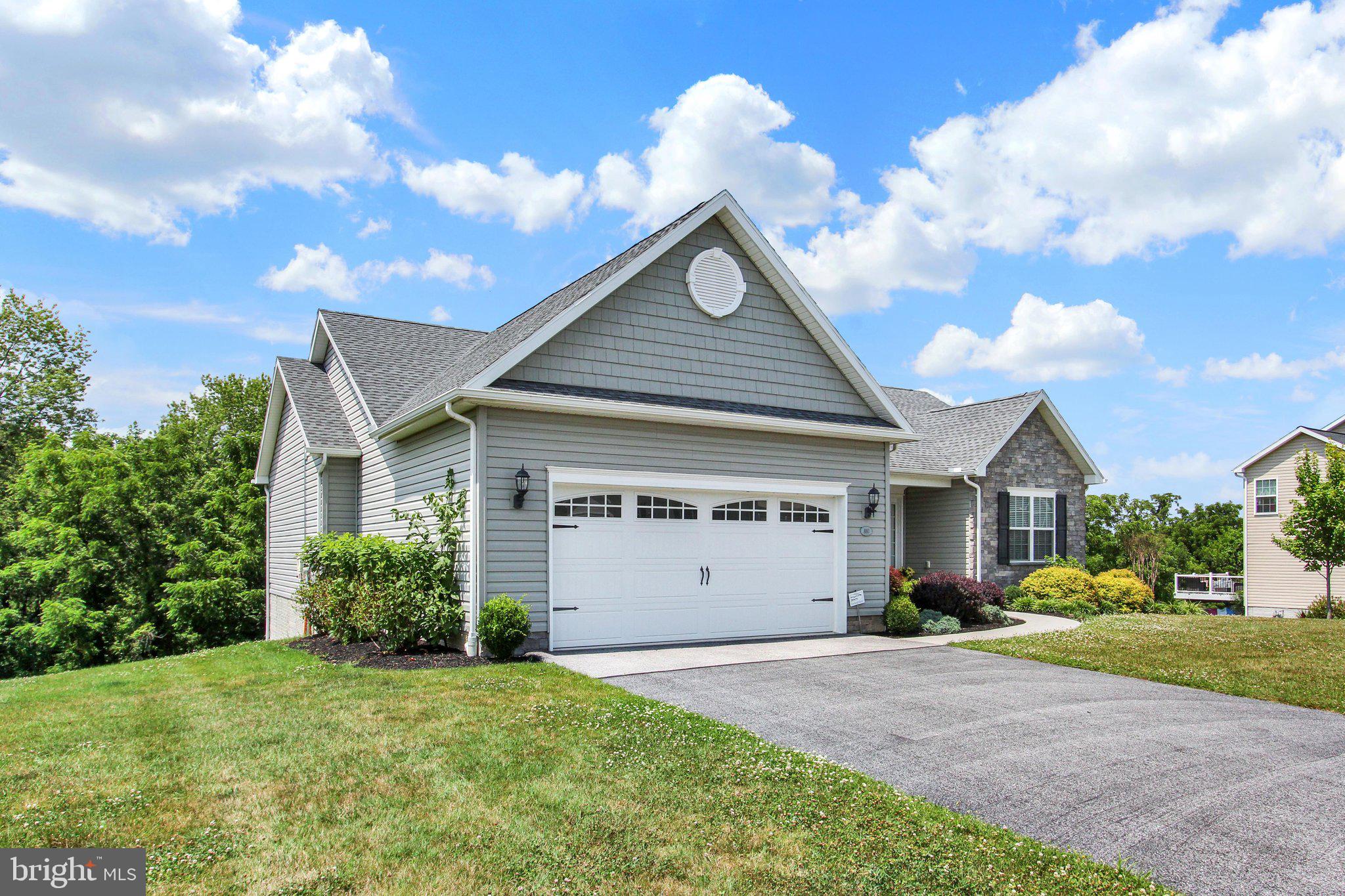 880 RIPPLE DRIVE
