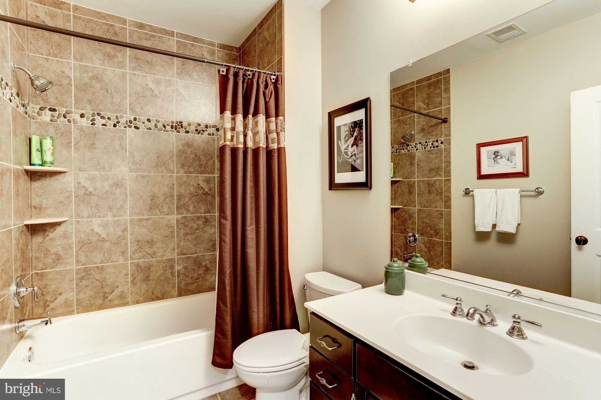 FALLS CHURCH CITY - Residential