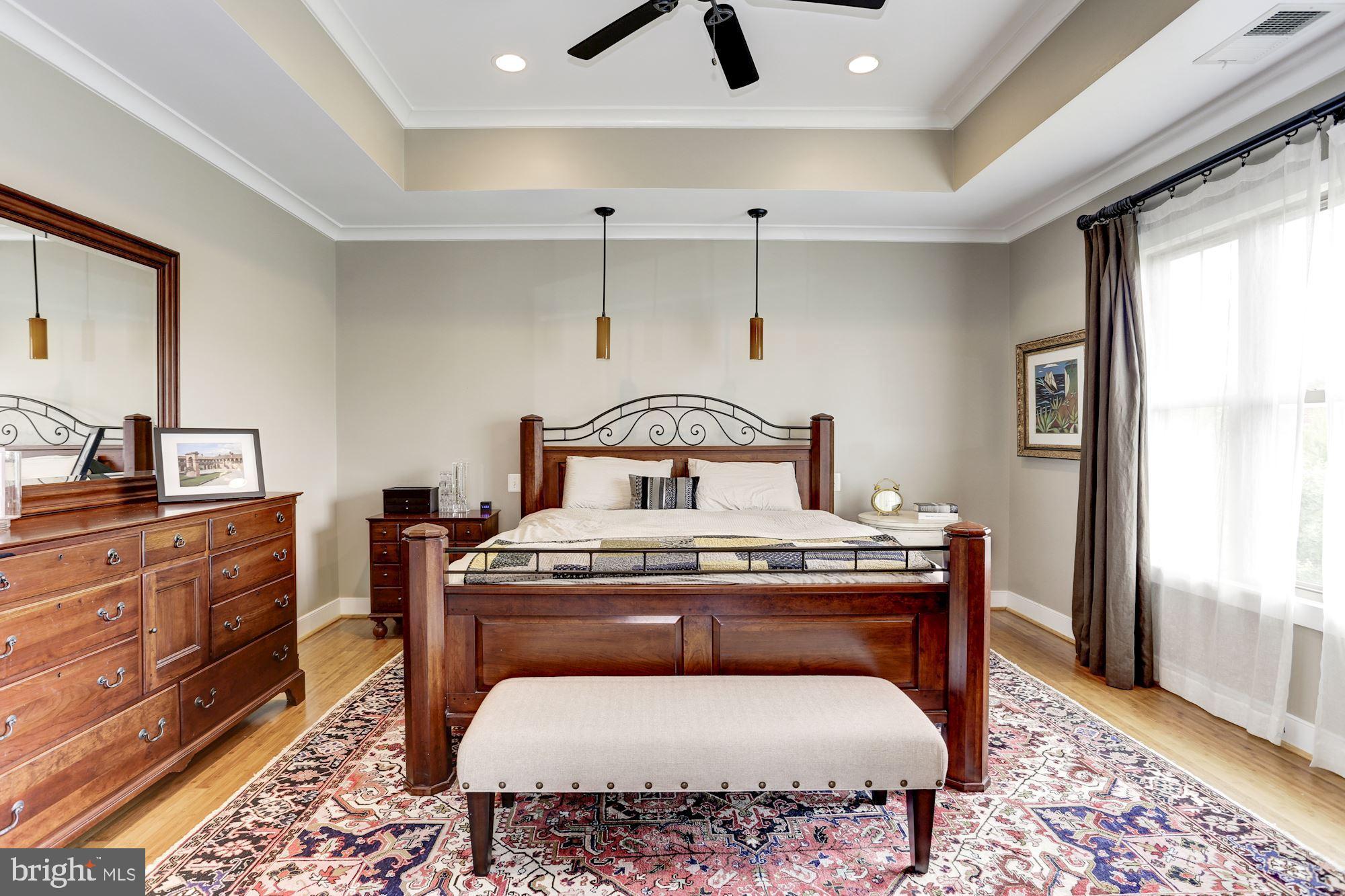 FALLS CHURCH CITY - Residential