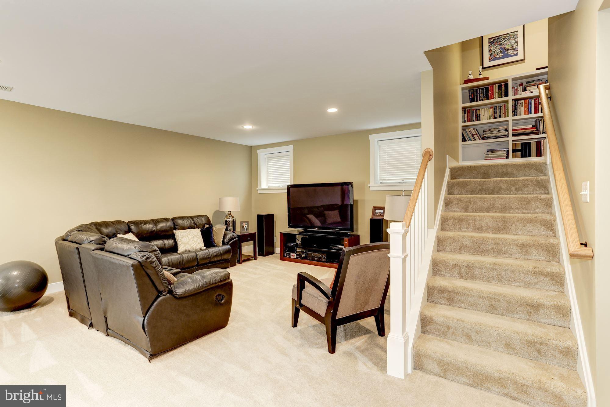 FALLS CHURCH CITY - Residential