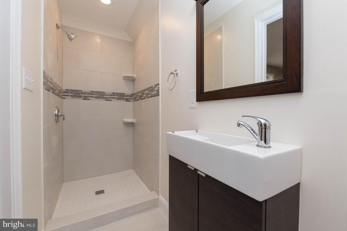 HUNTING RIDGE HISTORIC DISTRICT - Residential