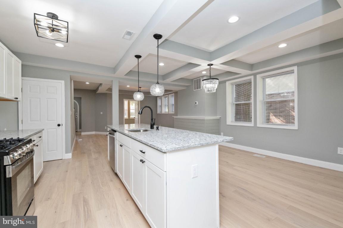 HUNTING RIDGE HISTORIC DISTRICT - Residential