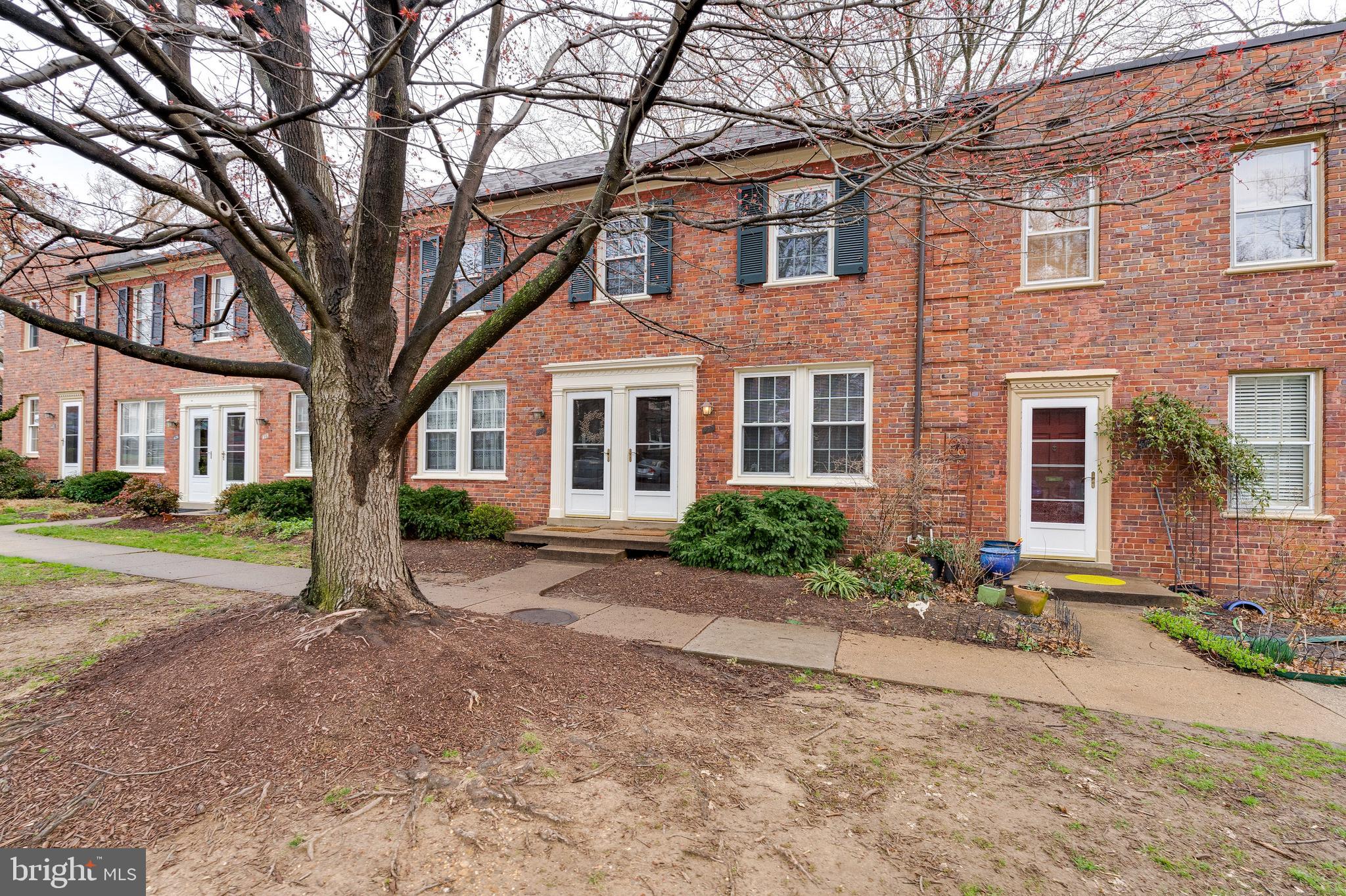 ARLINGTON VILLAGE - Residential