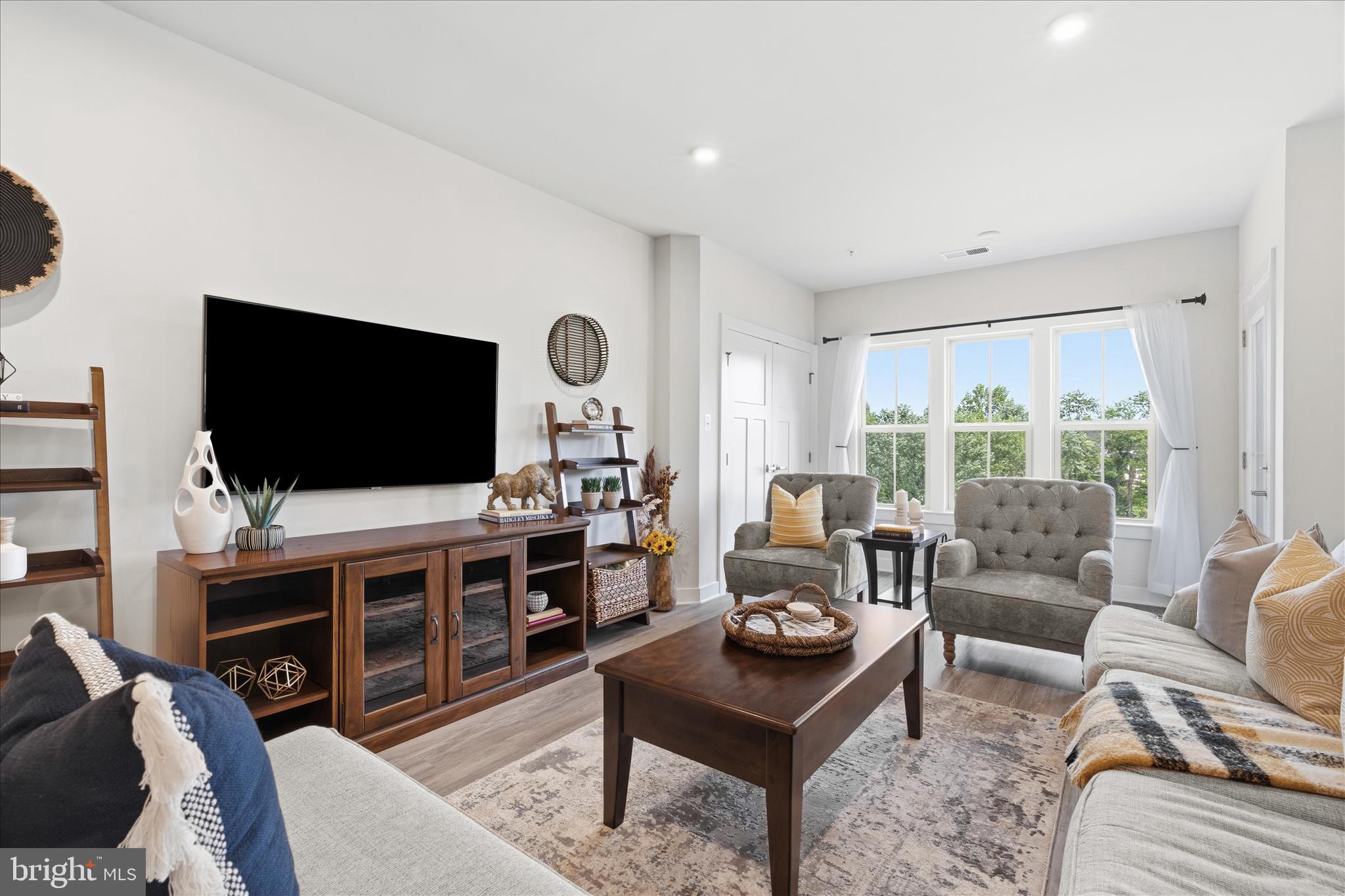 LAKE LINGANORE OAKDALE - Residential