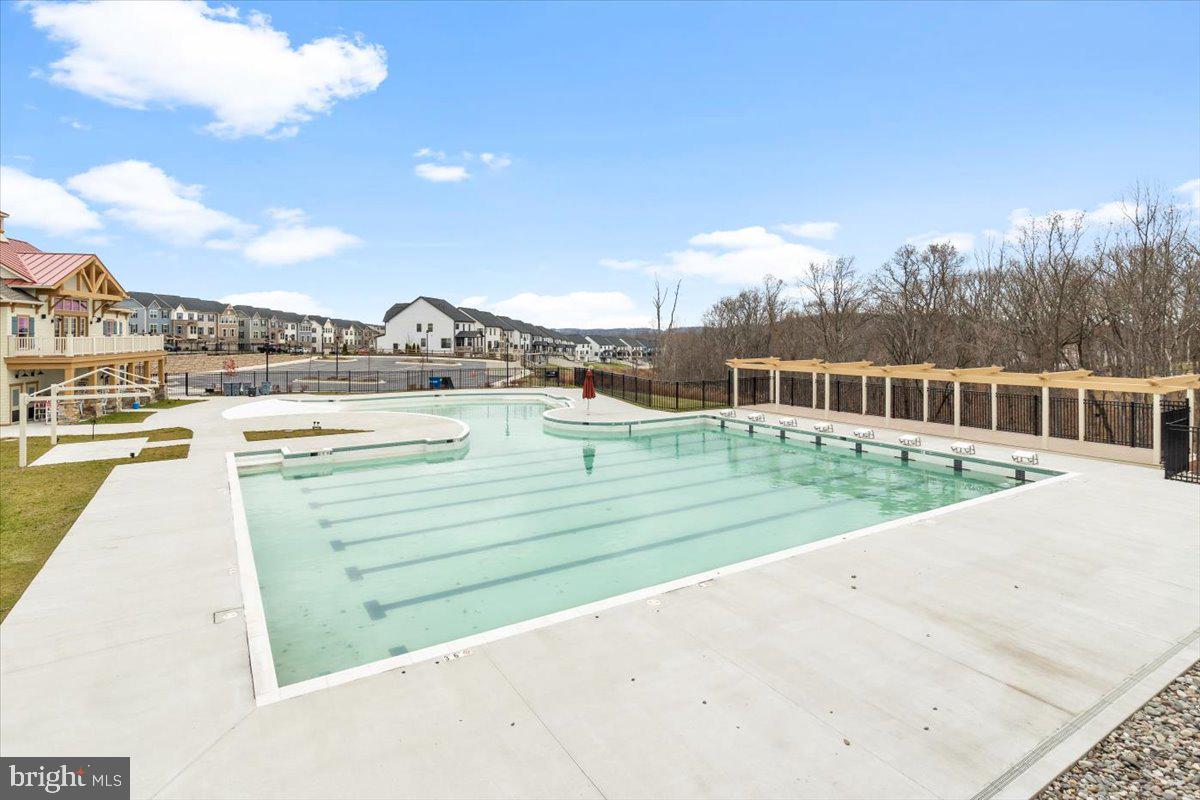 LAKE LINGANORE OAKDALE - Residential