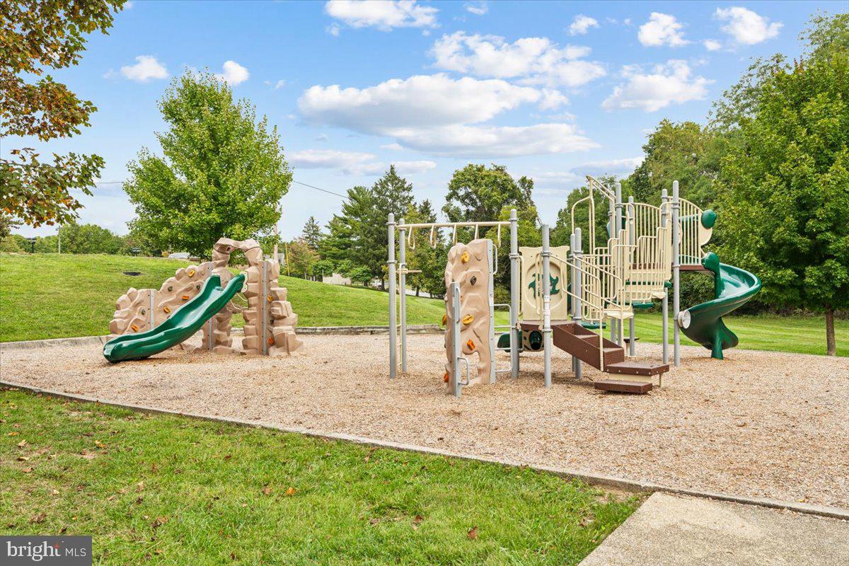 LAKE LINGANORE OAKDALE - Residential