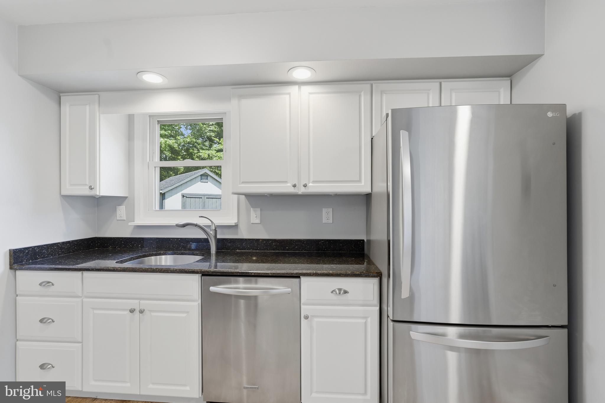 1382 BEECHDROP COURT