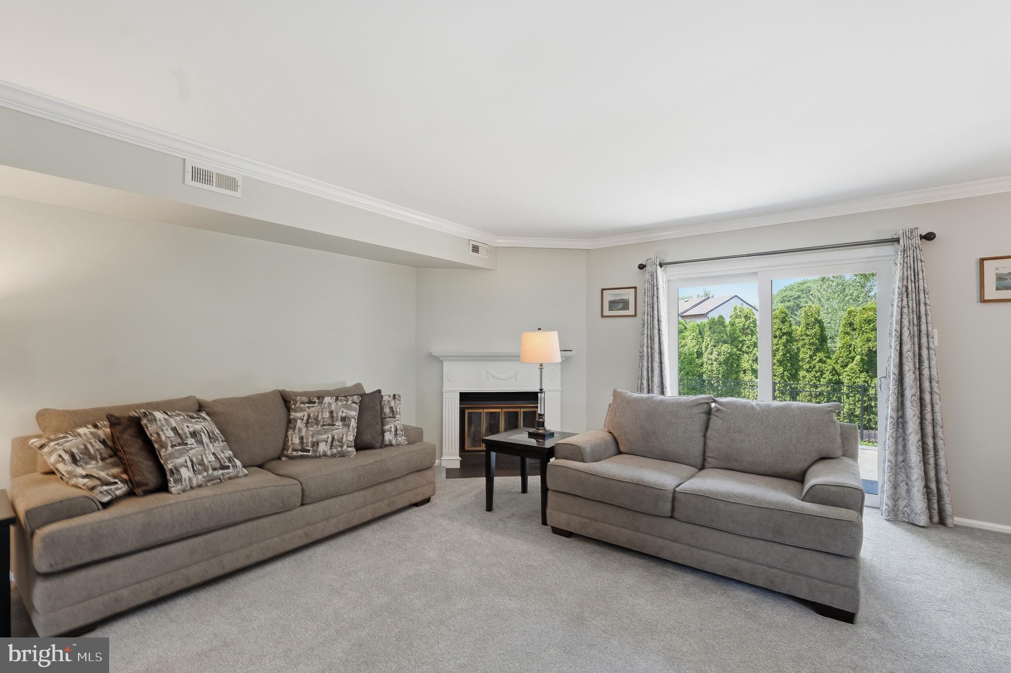1382 BEECHDROP COURT