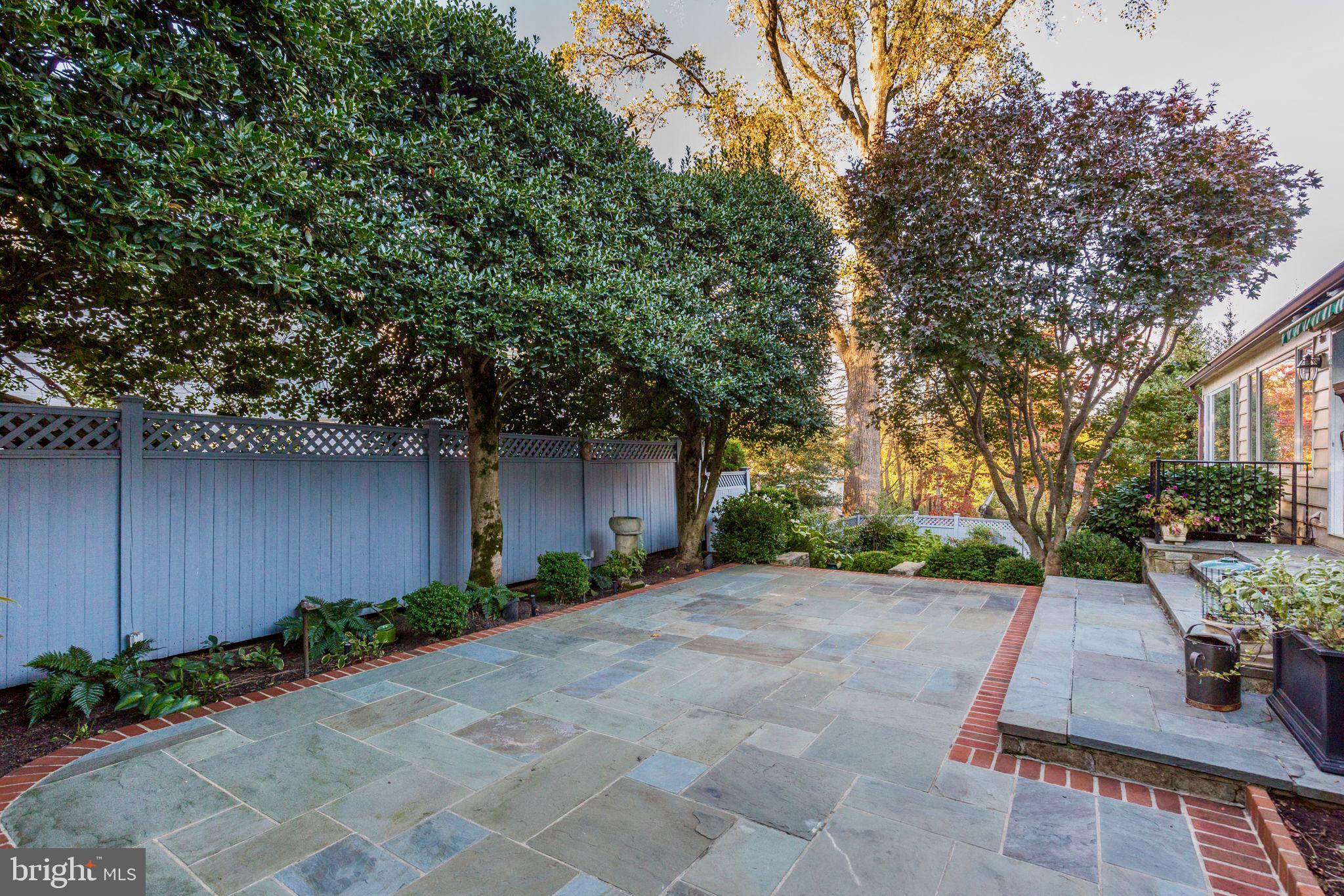 WESTMORELAND HILLS - Residential