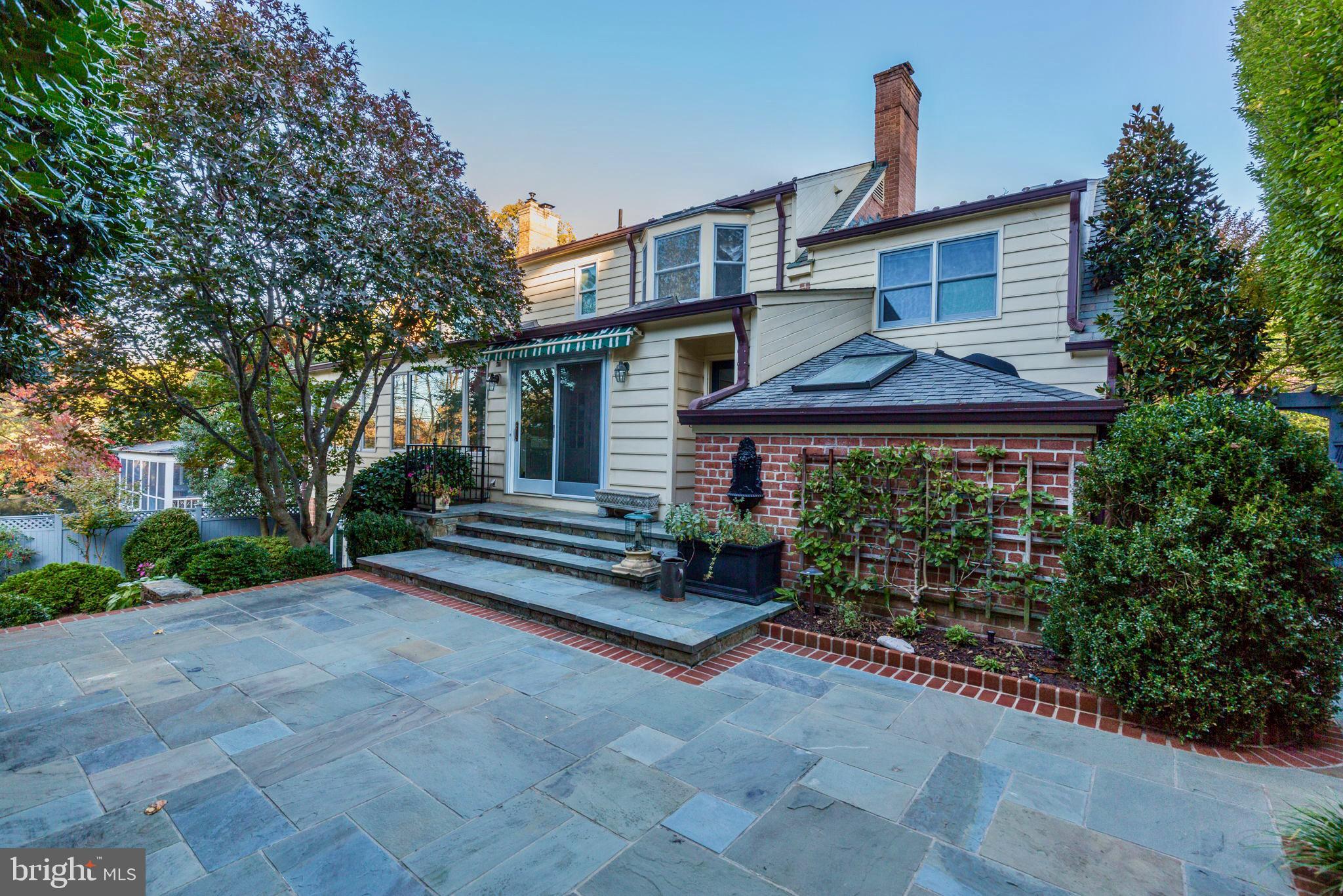 WESTMORELAND HILLS - Residential