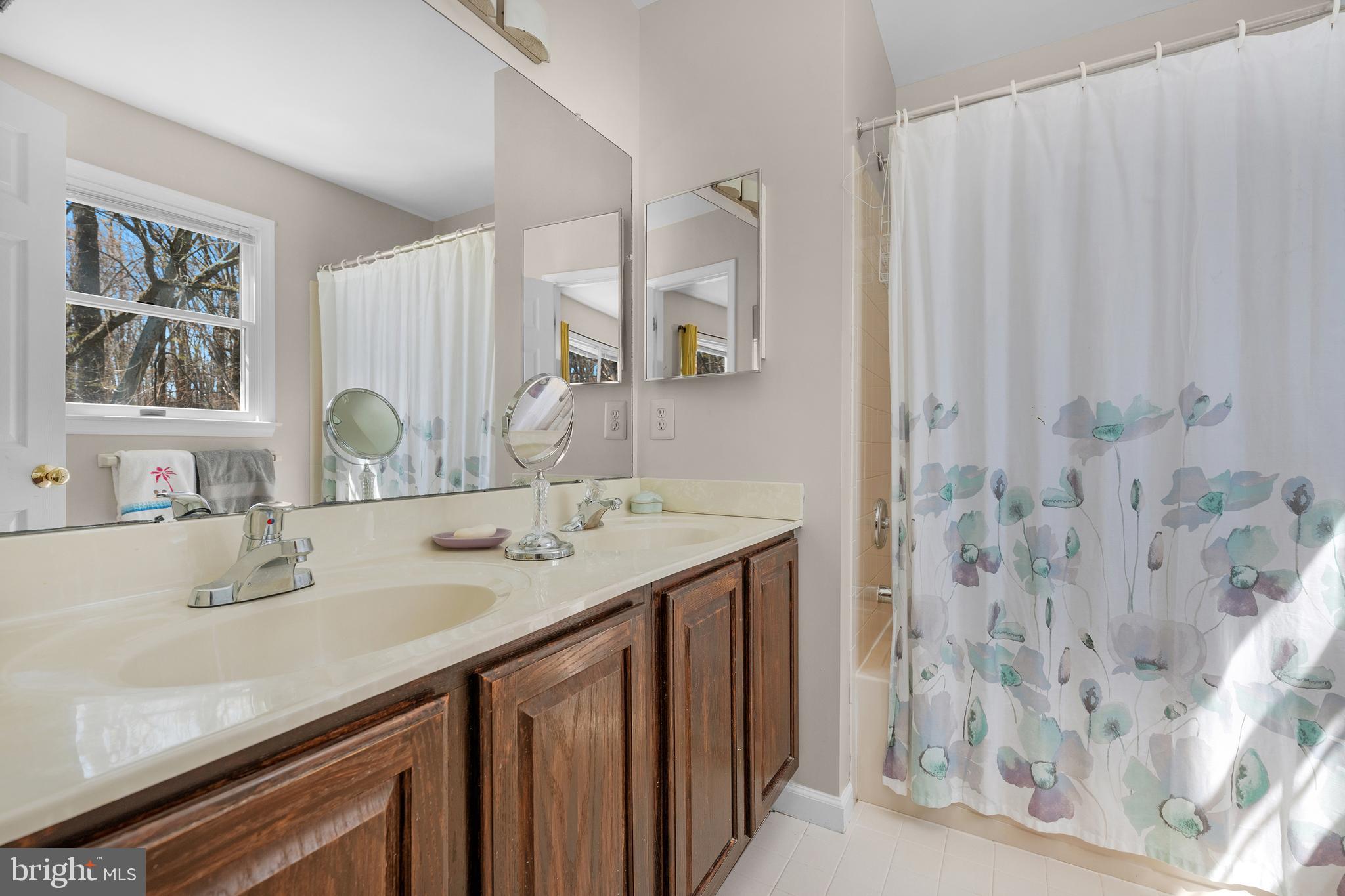 BRENNAN HEIGHTS - Residential