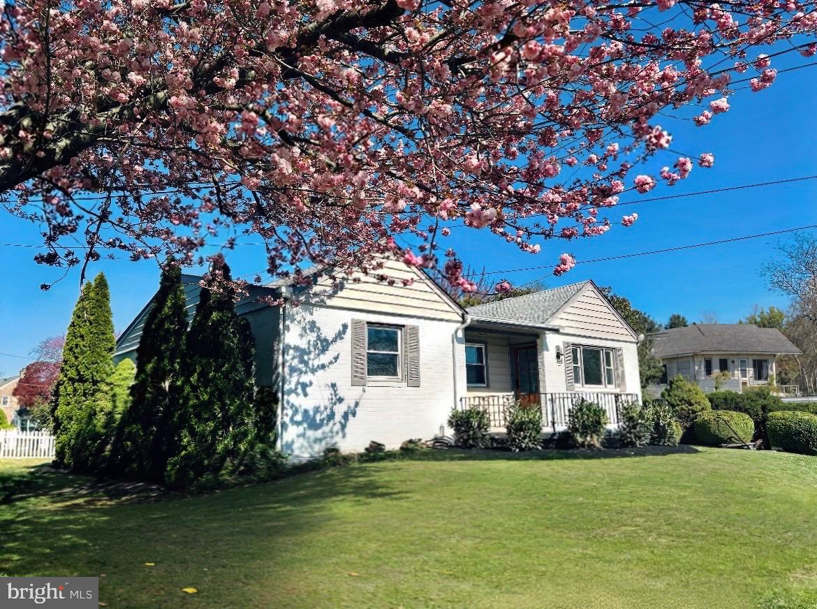 LLANERCH - Residential