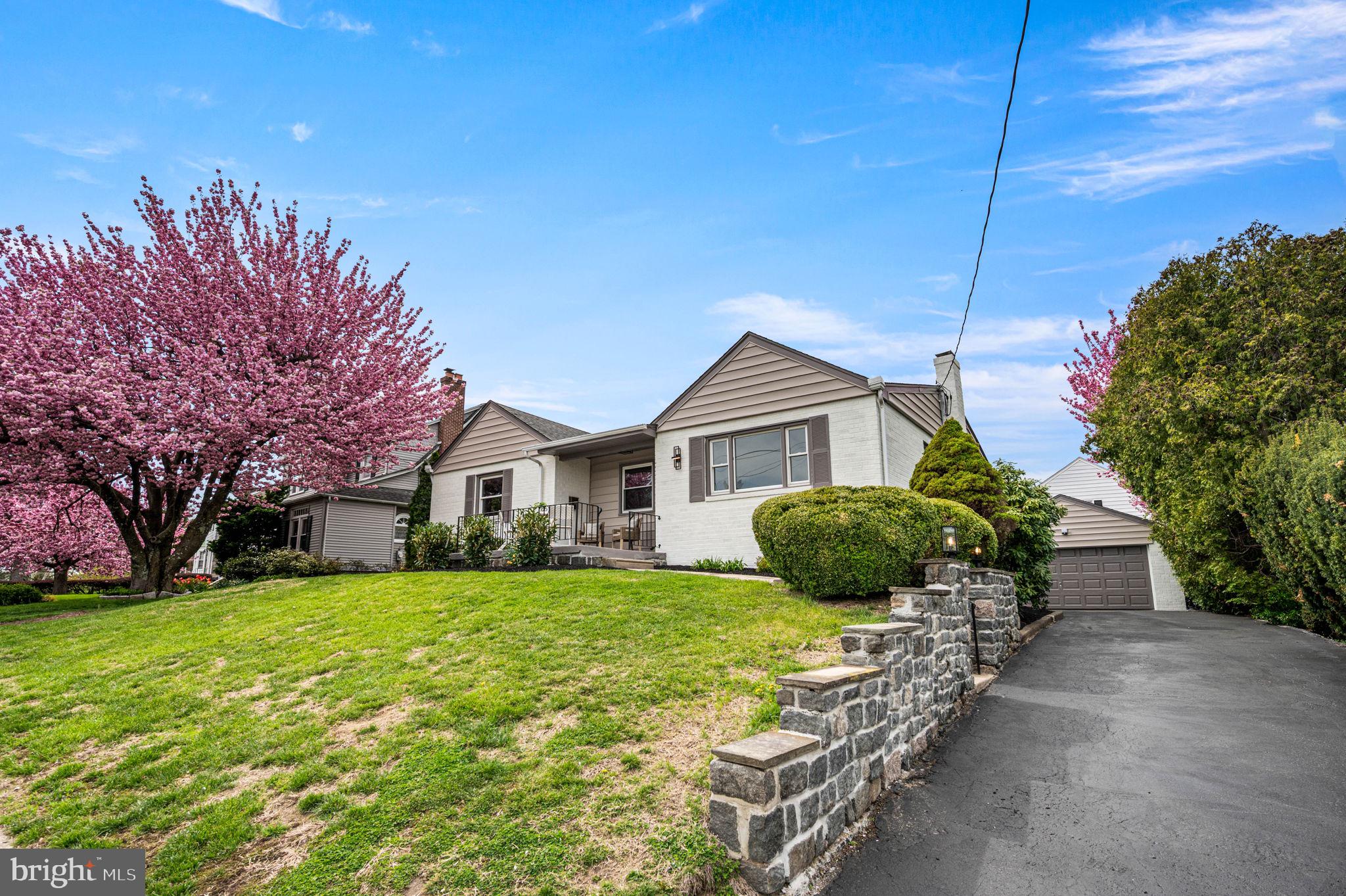 LLANERCH - Residential