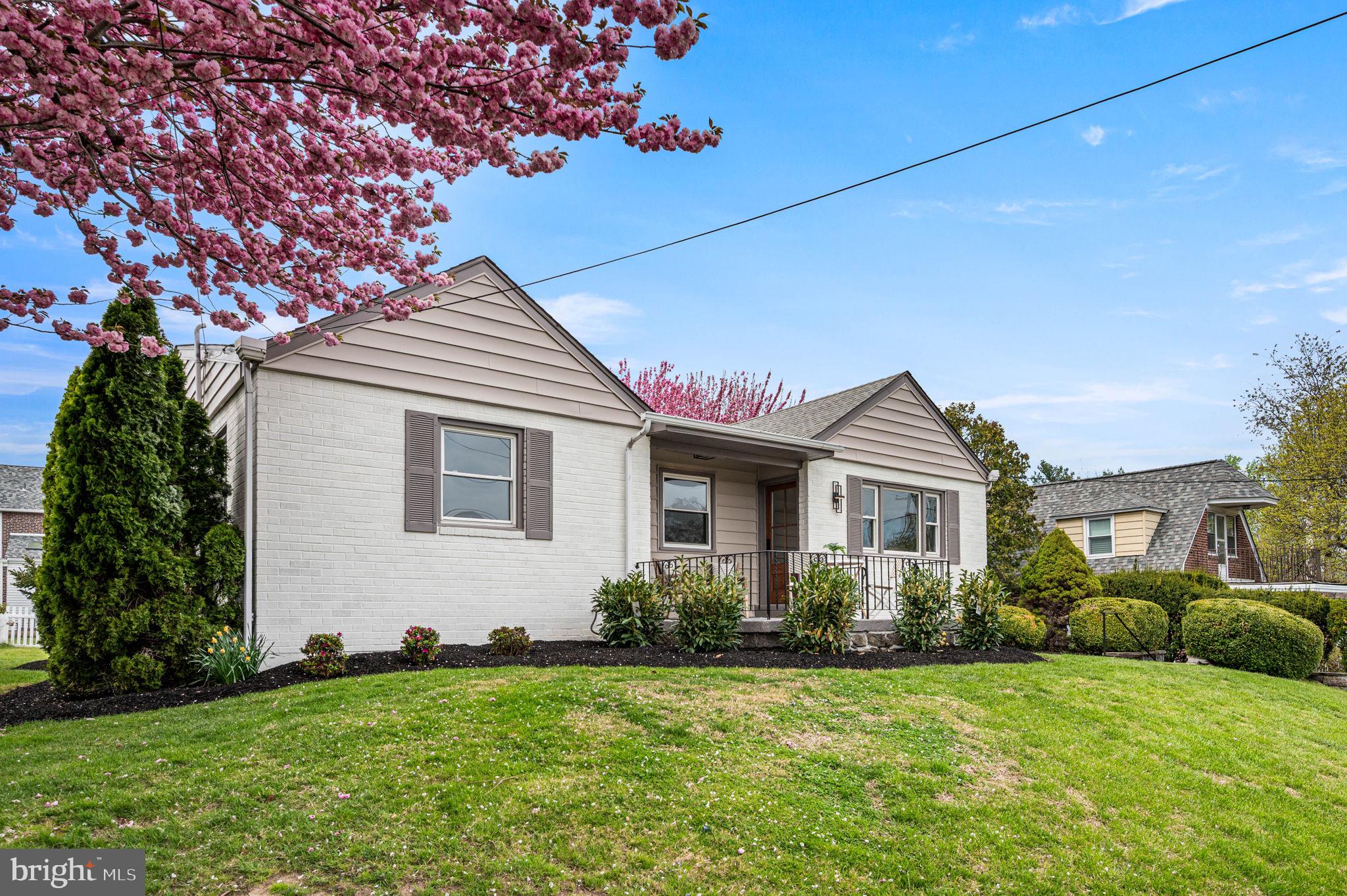 LLANERCH - Residential