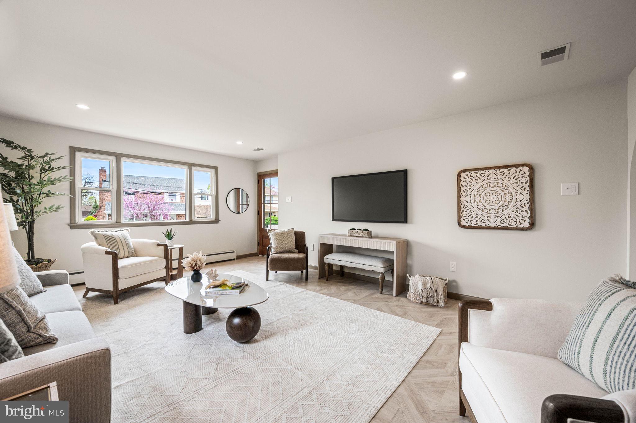 LLANERCH - Residential