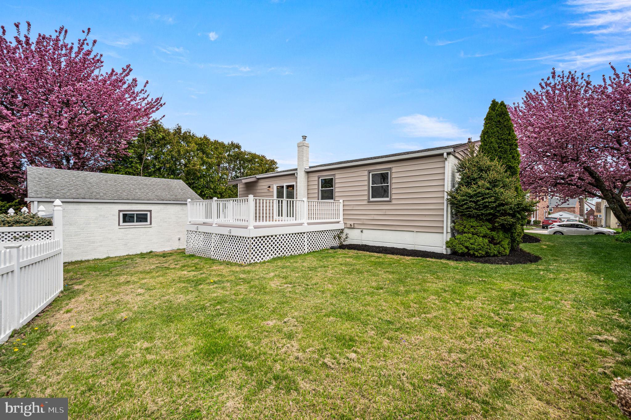 LLANERCH - Residential