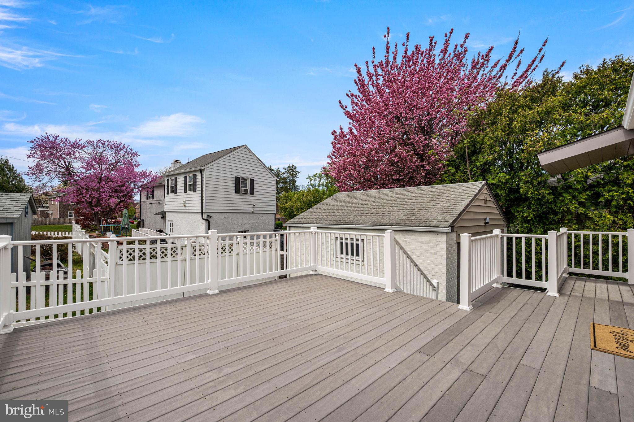 LLANERCH - Residential