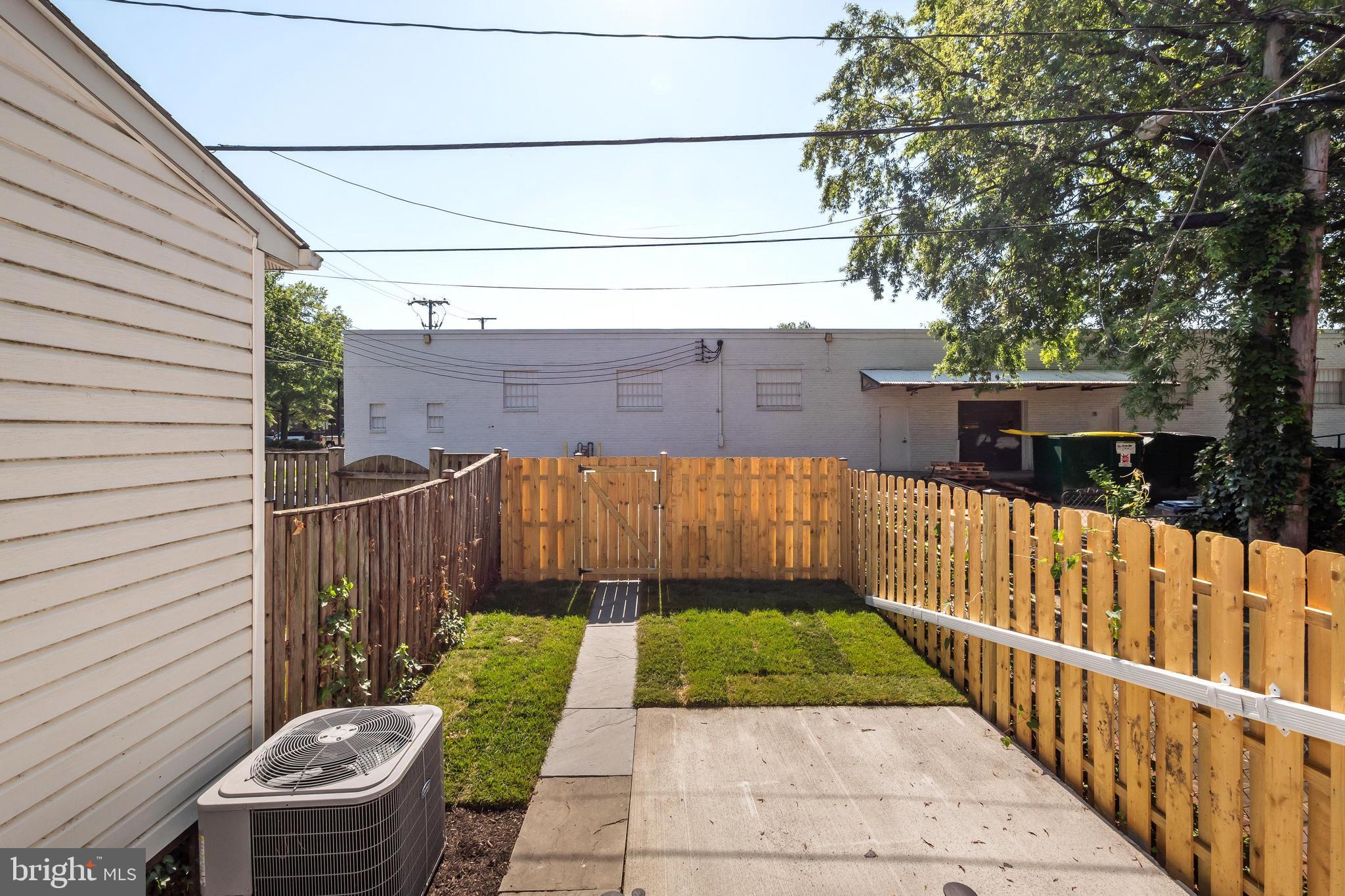 JEFFERSON HOMES - Residential