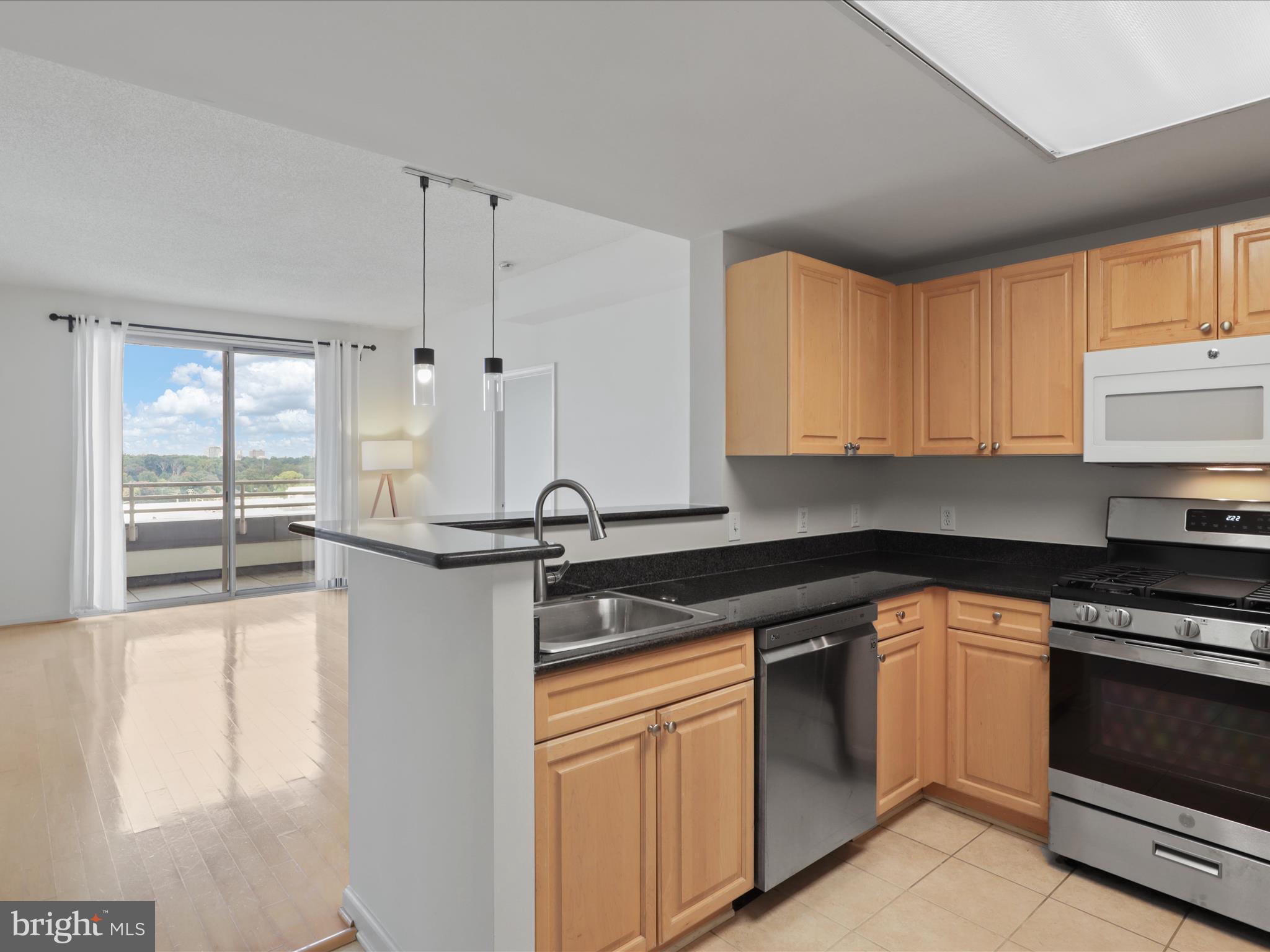 WILTON HOUSE - Residential Lease