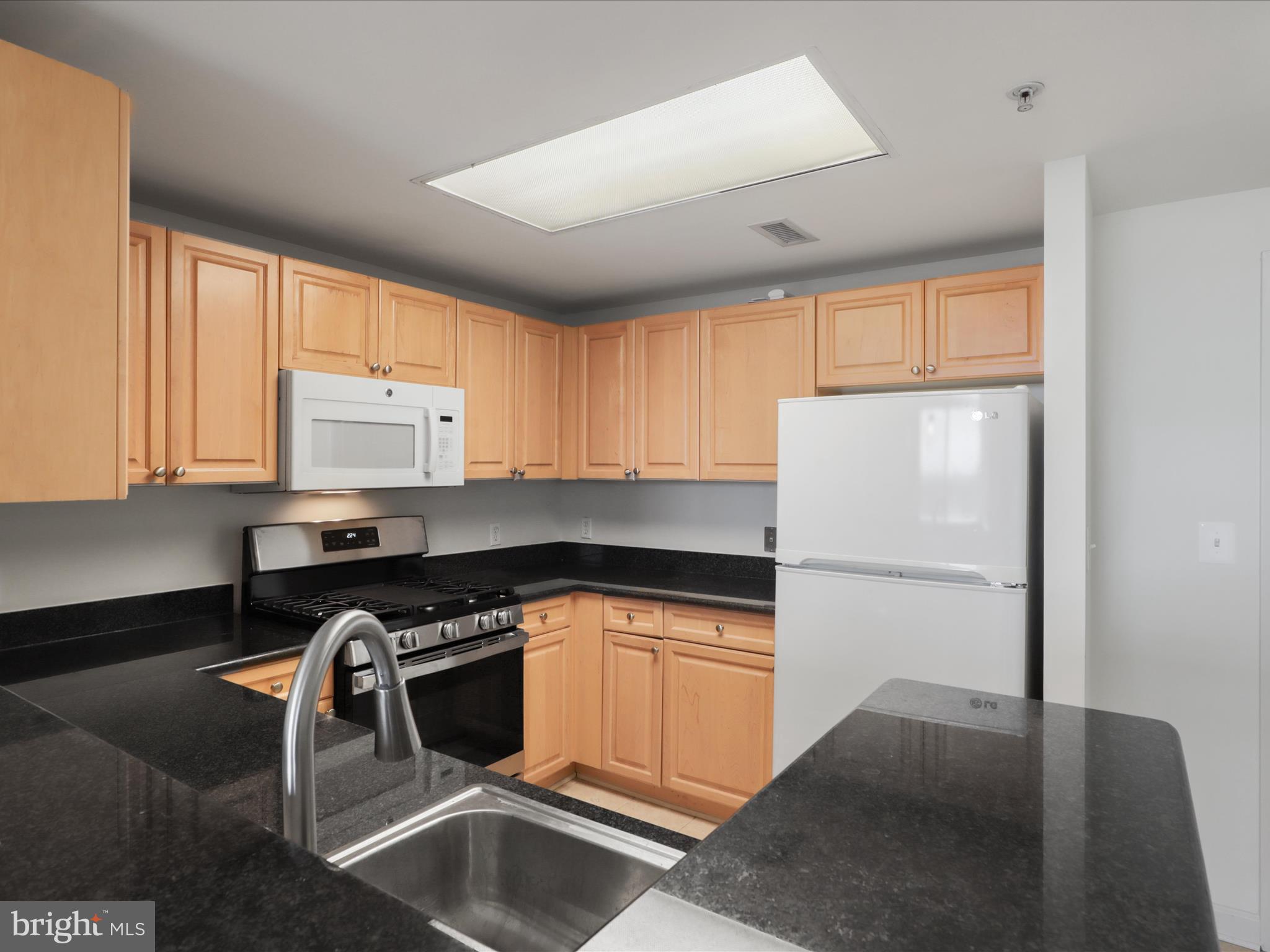 WILTON HOUSE - Residential Lease