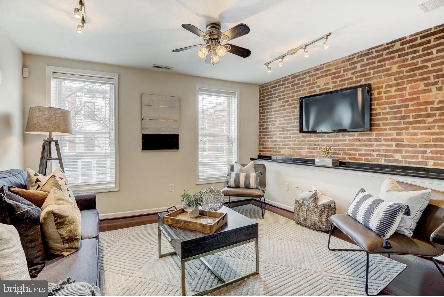 FEDERAL HILL HISTORIC DISTRICT - Residential Lease