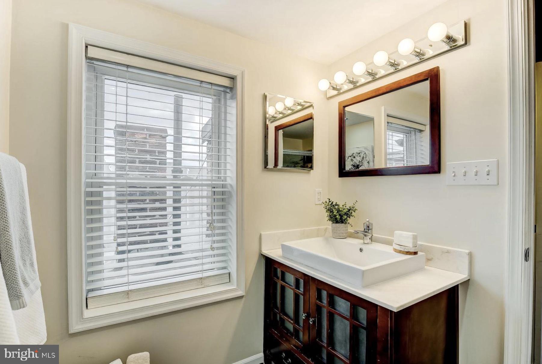 FEDERAL HILL HISTORIC DISTRICT - Residential Lease