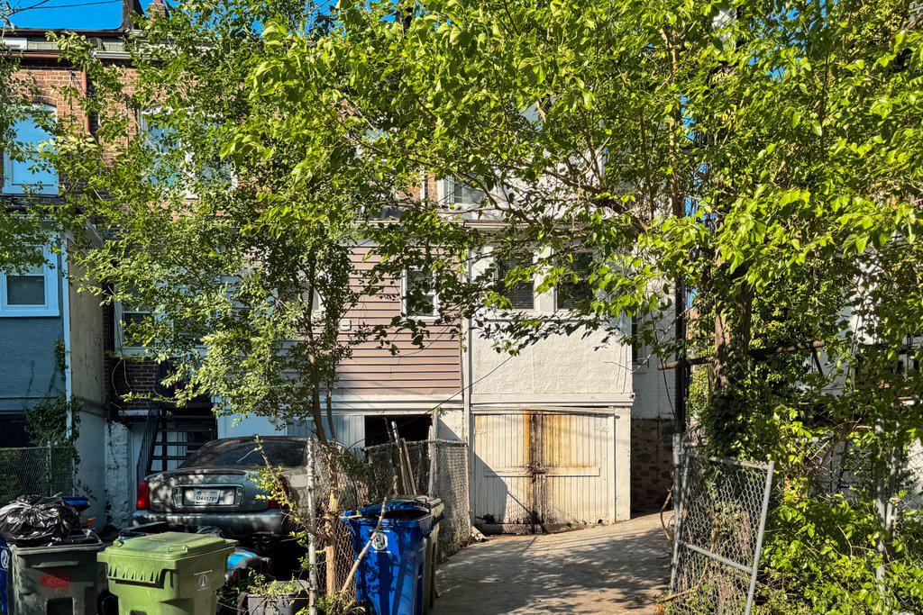 EDMONDSON VIILLAGE - Residential