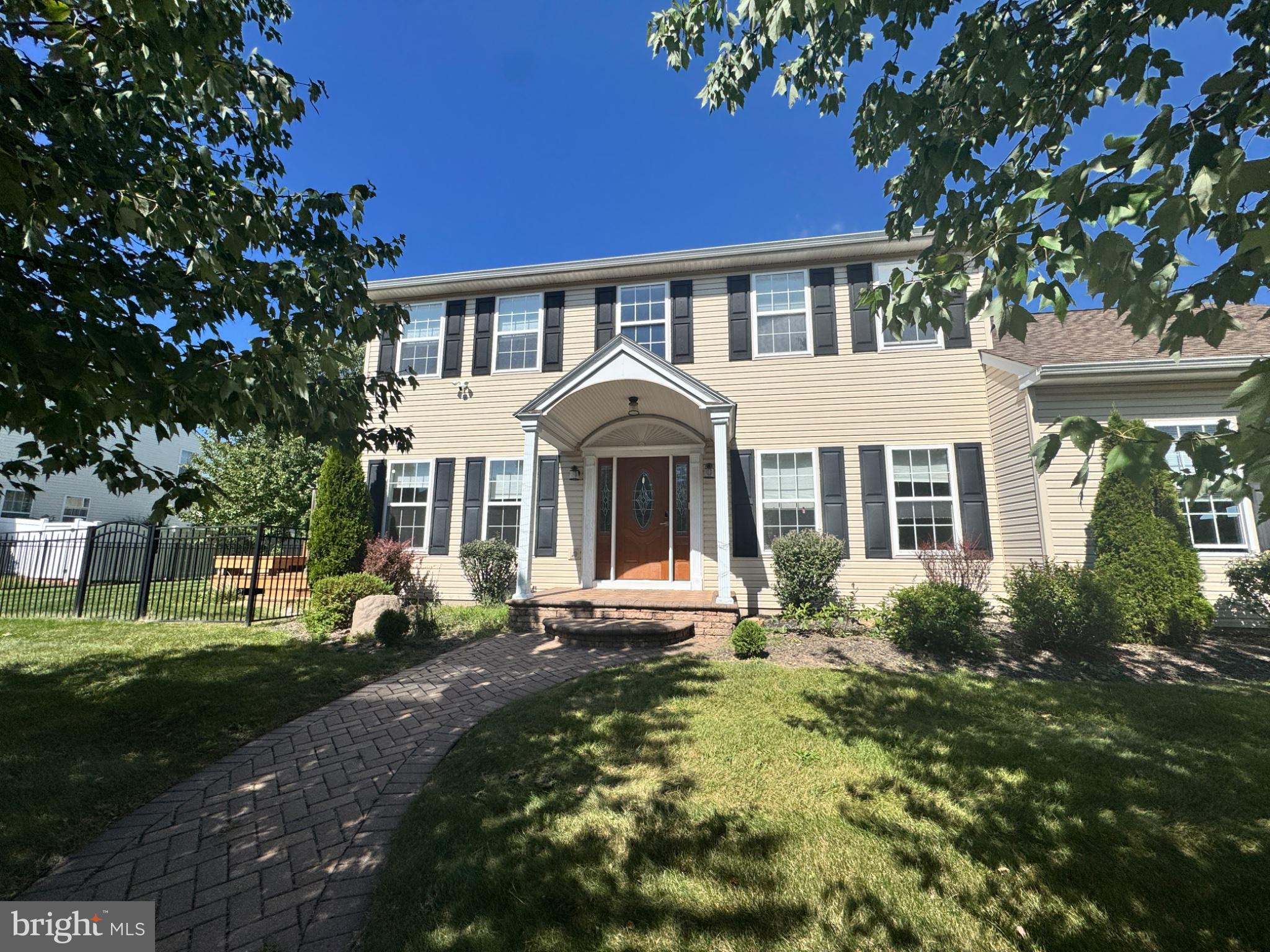 1225 MEADOW BROOK DRIVE