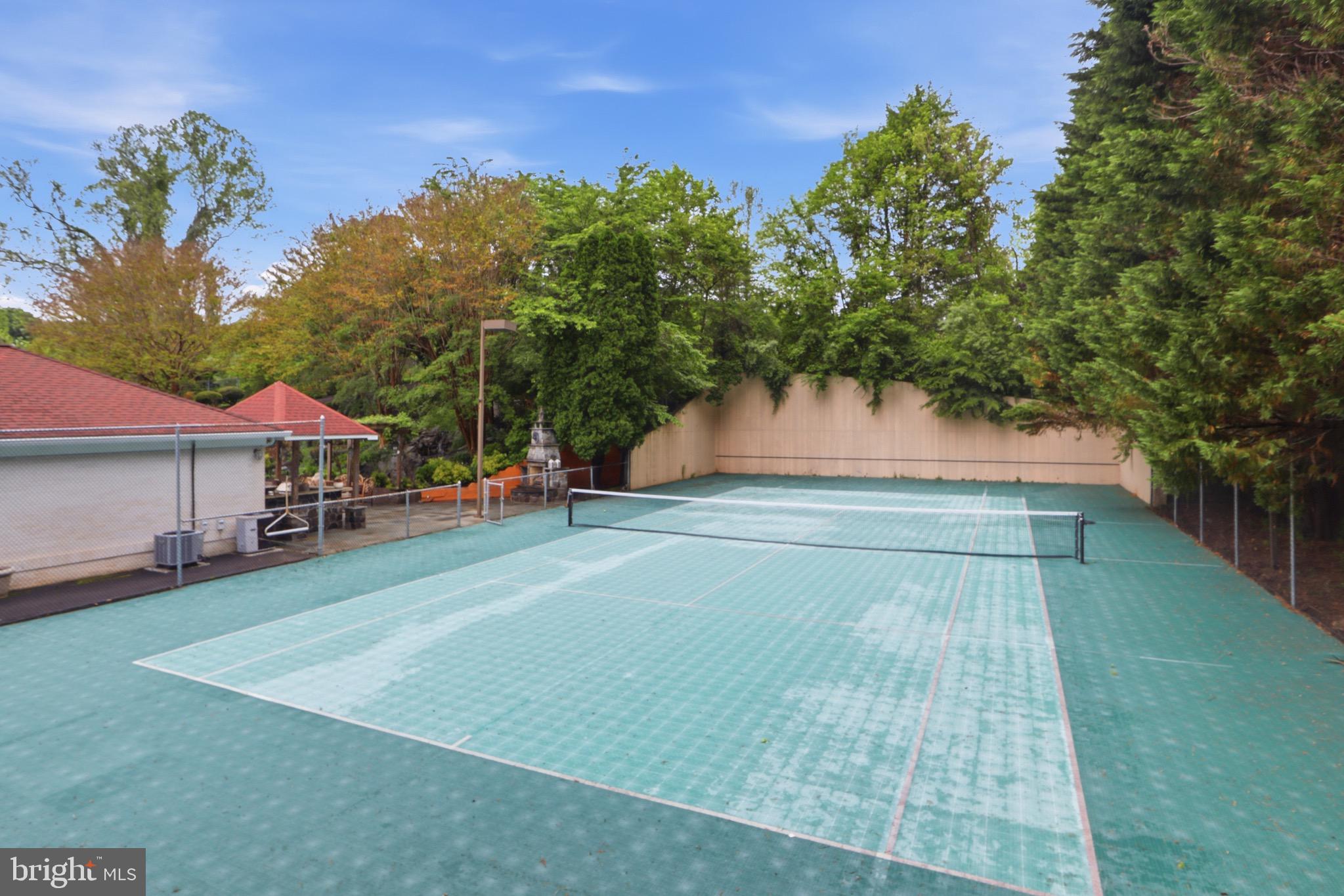 SADDLE RIDGE - Residential