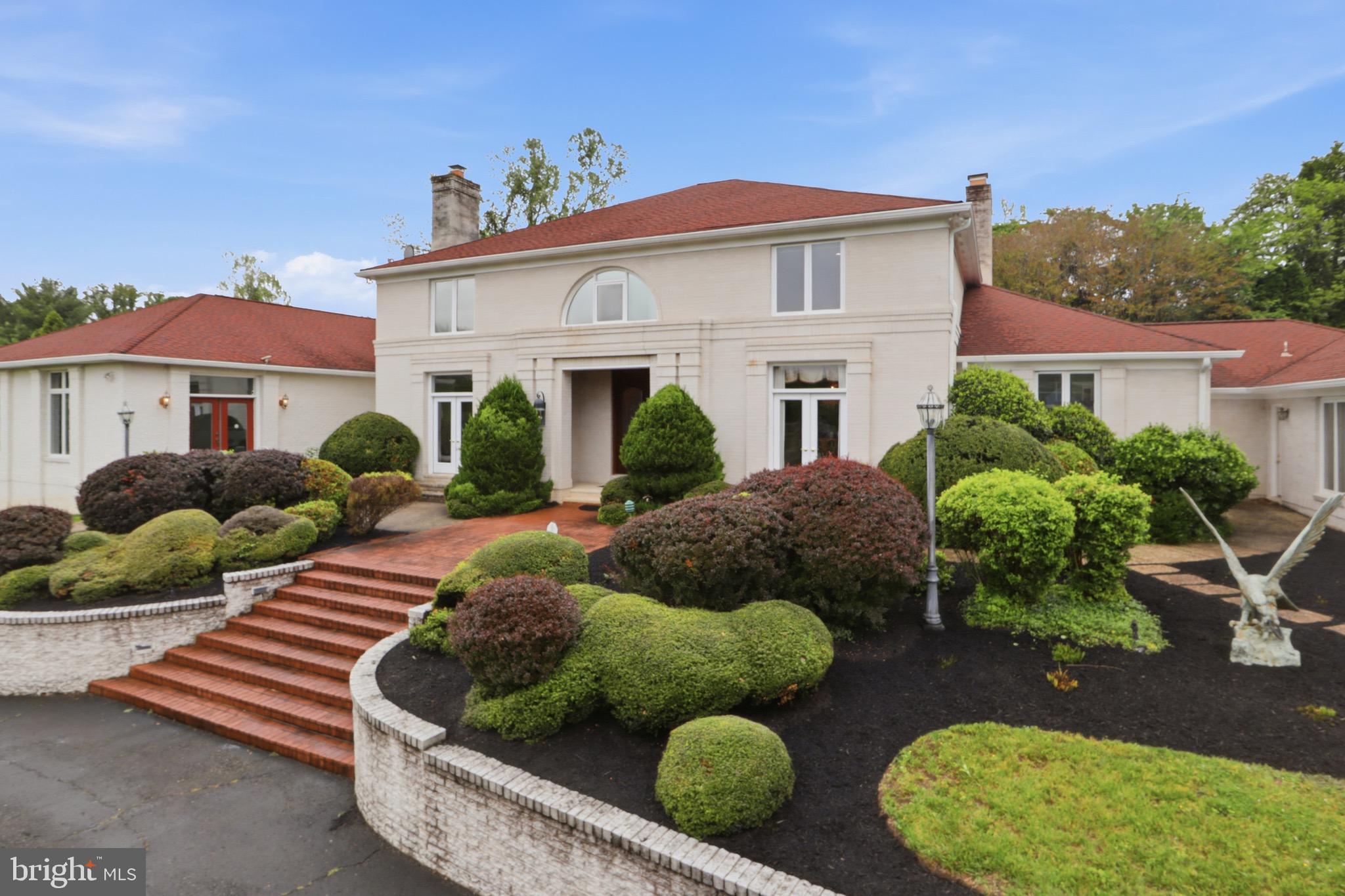 SADDLE RIDGE - Residential