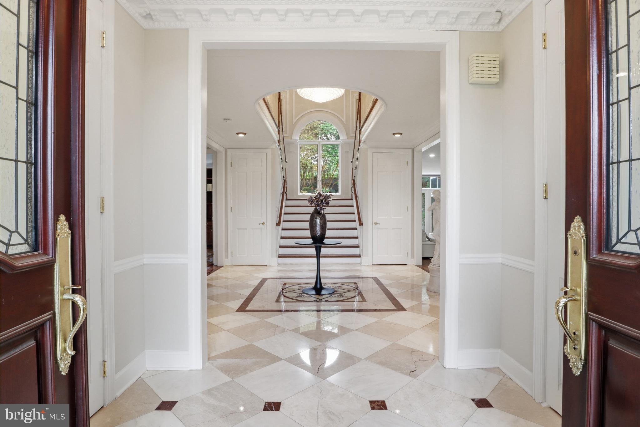 SADDLE RIDGE - Residential