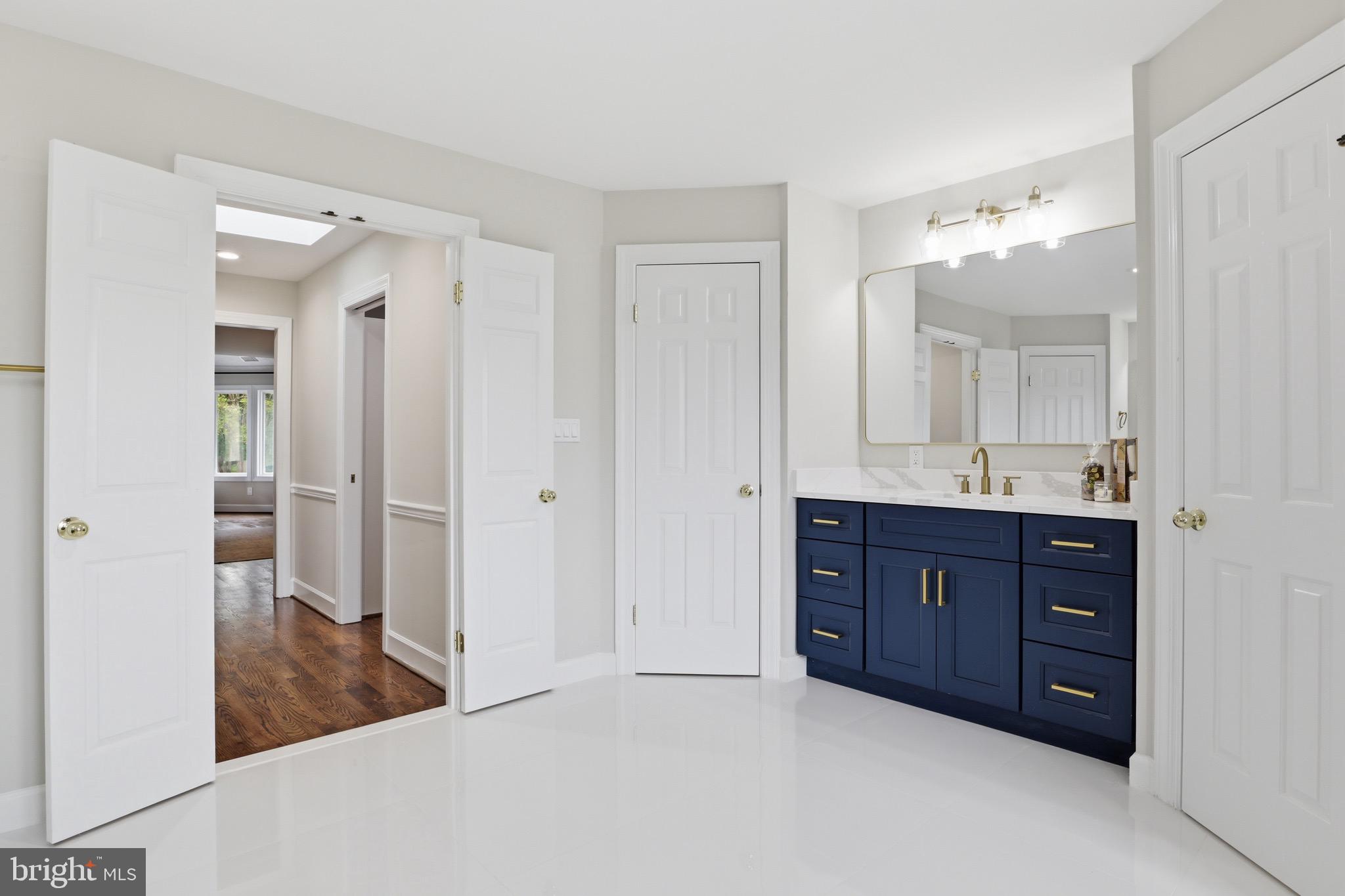 SADDLE RIDGE - Residential