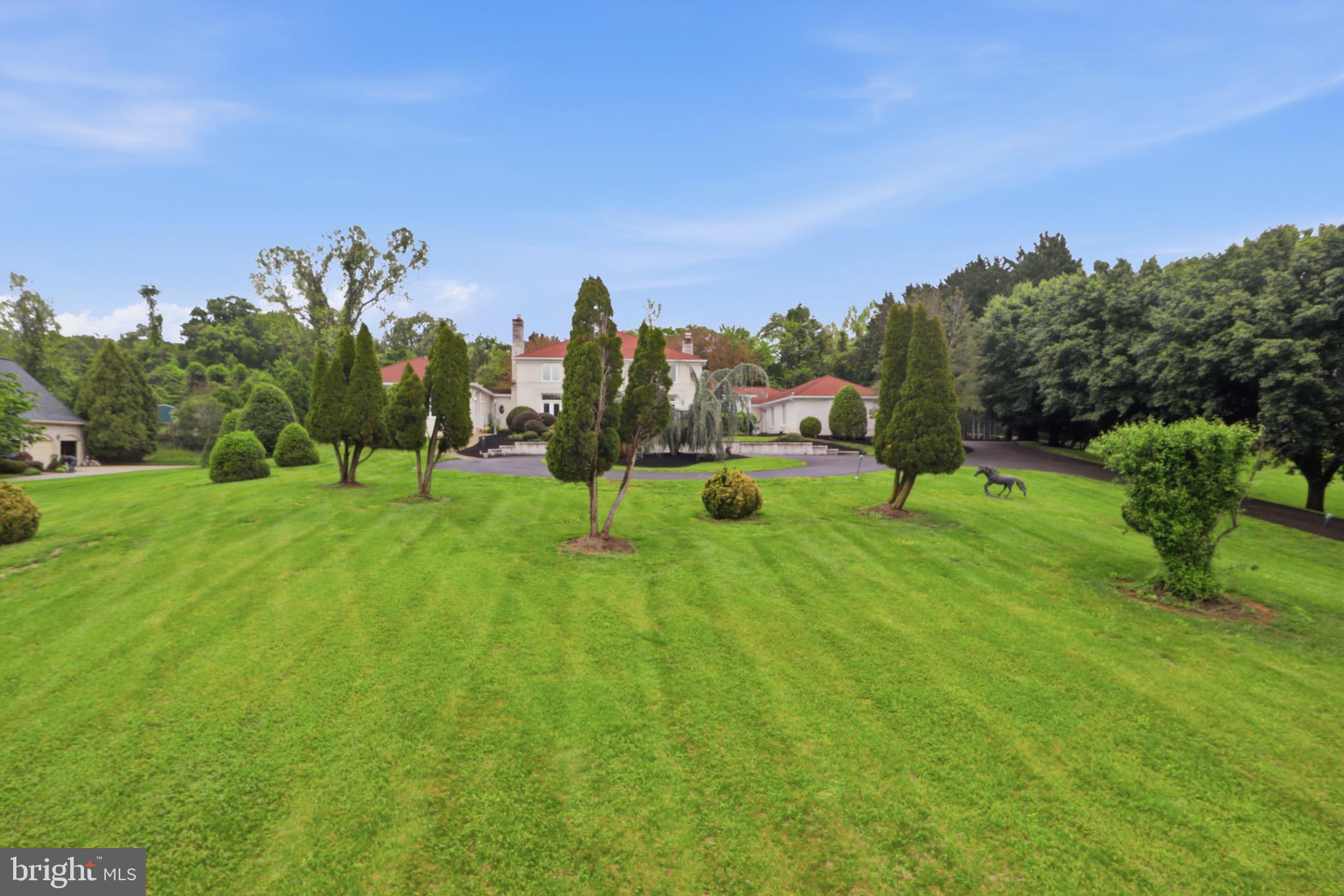 SADDLE RIDGE - Residential