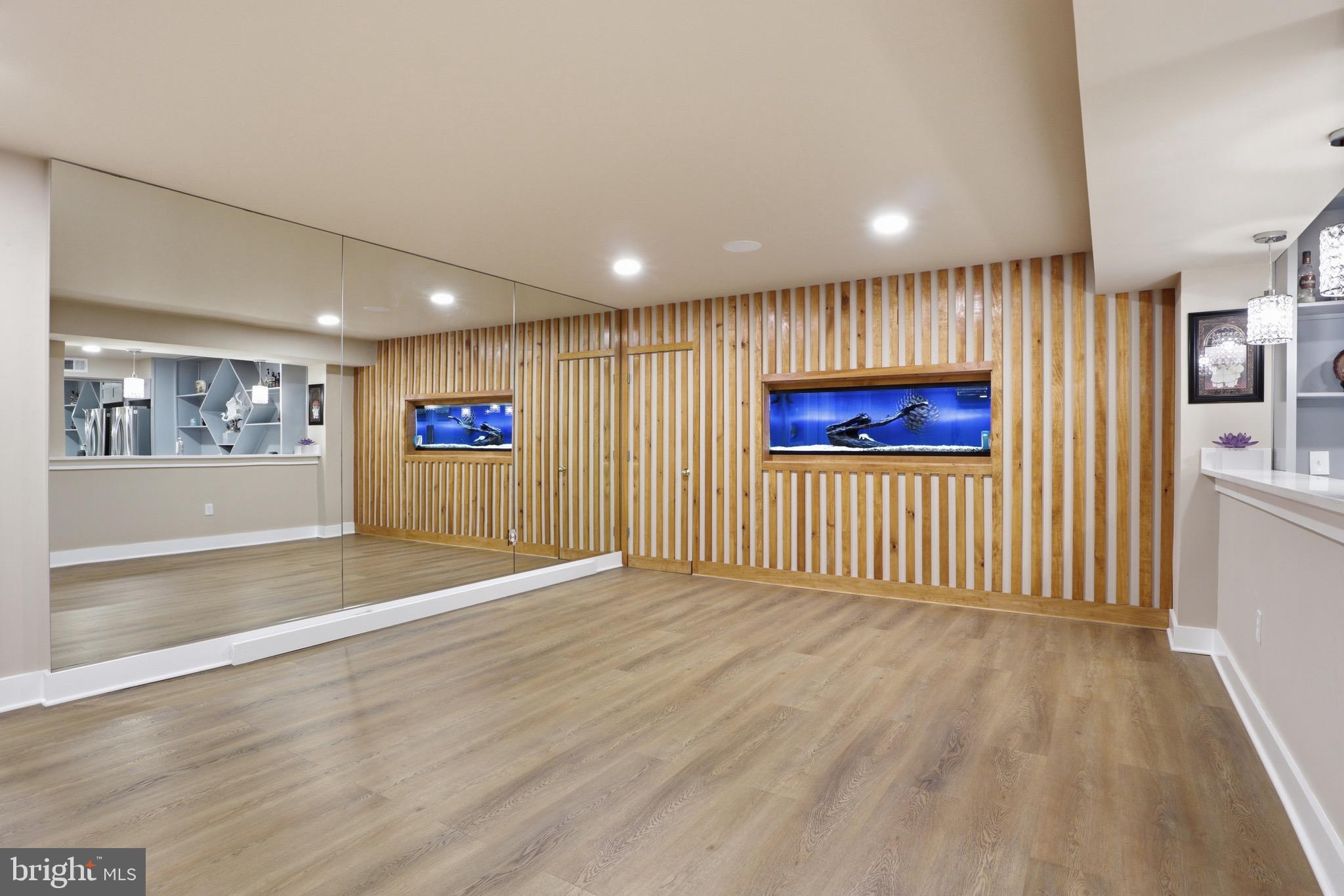 SADDLE RIDGE - Residential