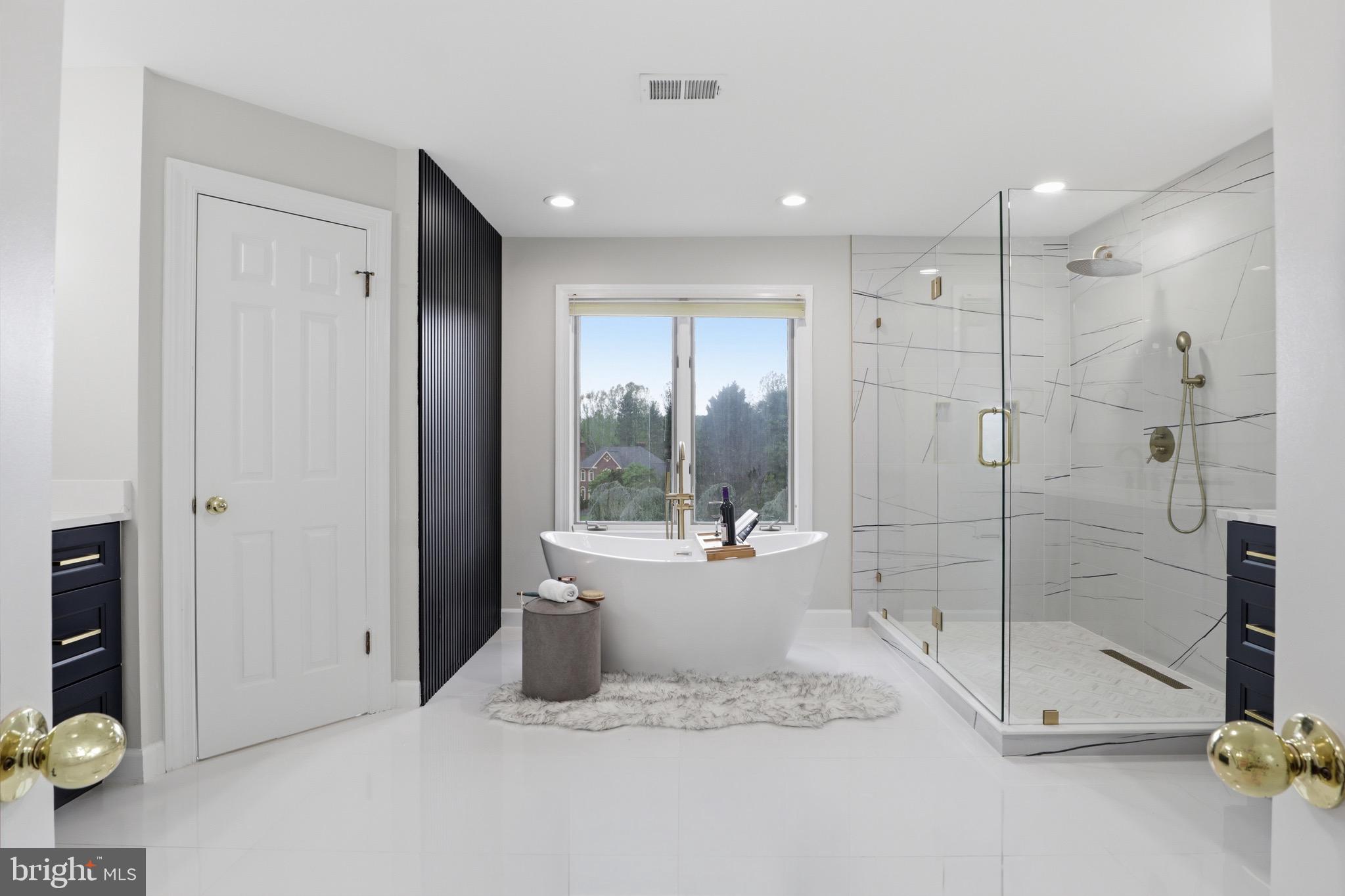 SADDLE RIDGE - Residential