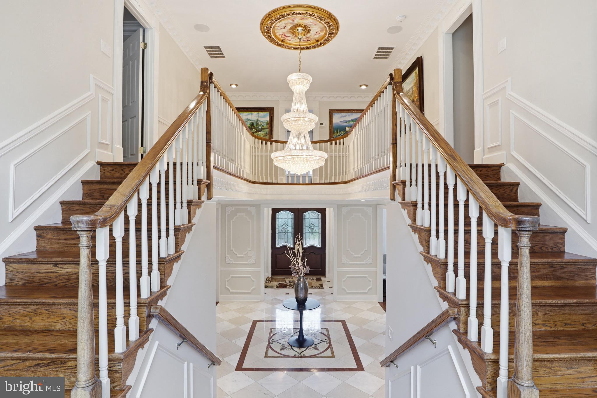SADDLE RIDGE - Residential